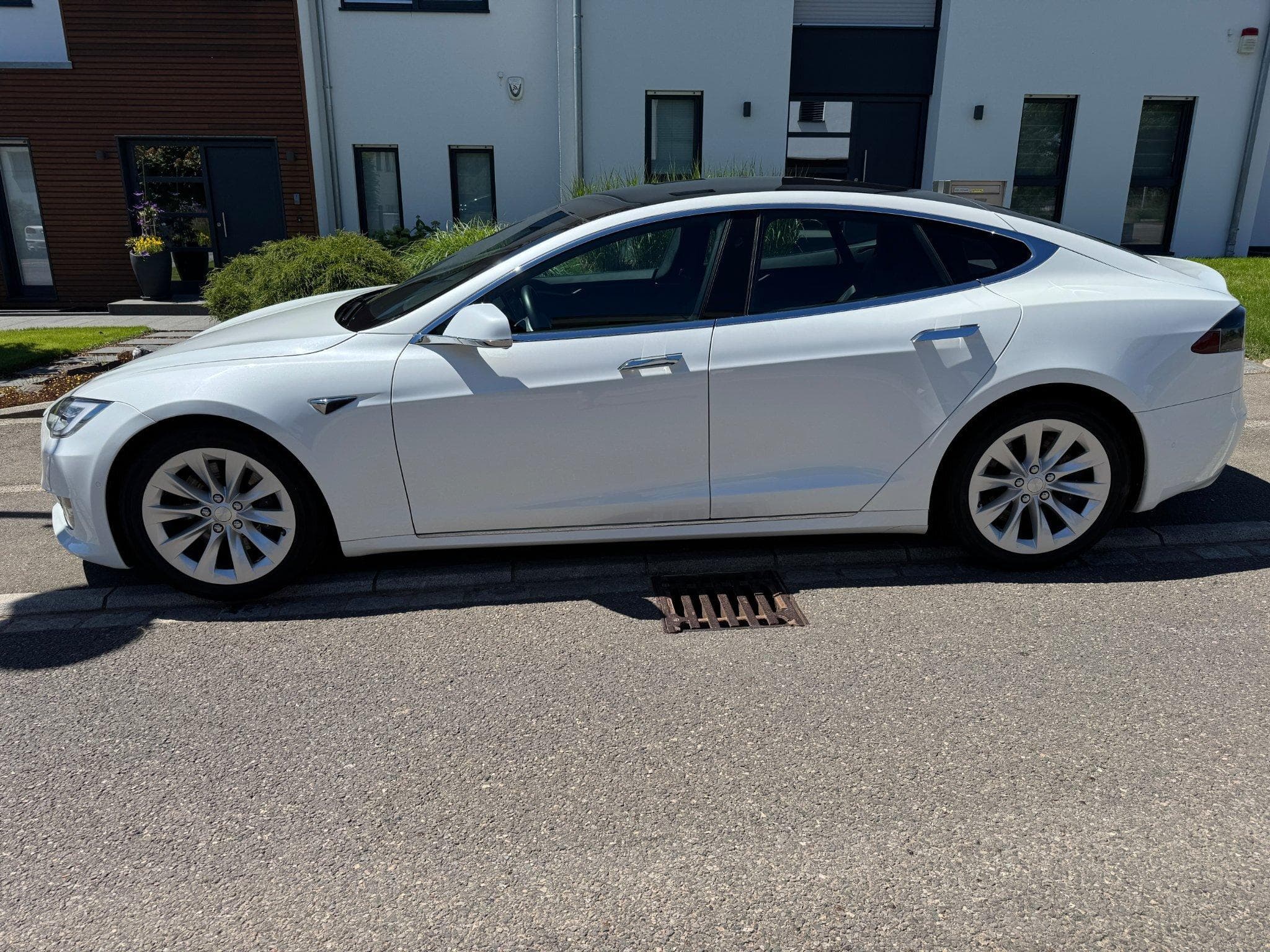 Tesla Model S Long Range 100 AWD Raven (2020) - Photo 2