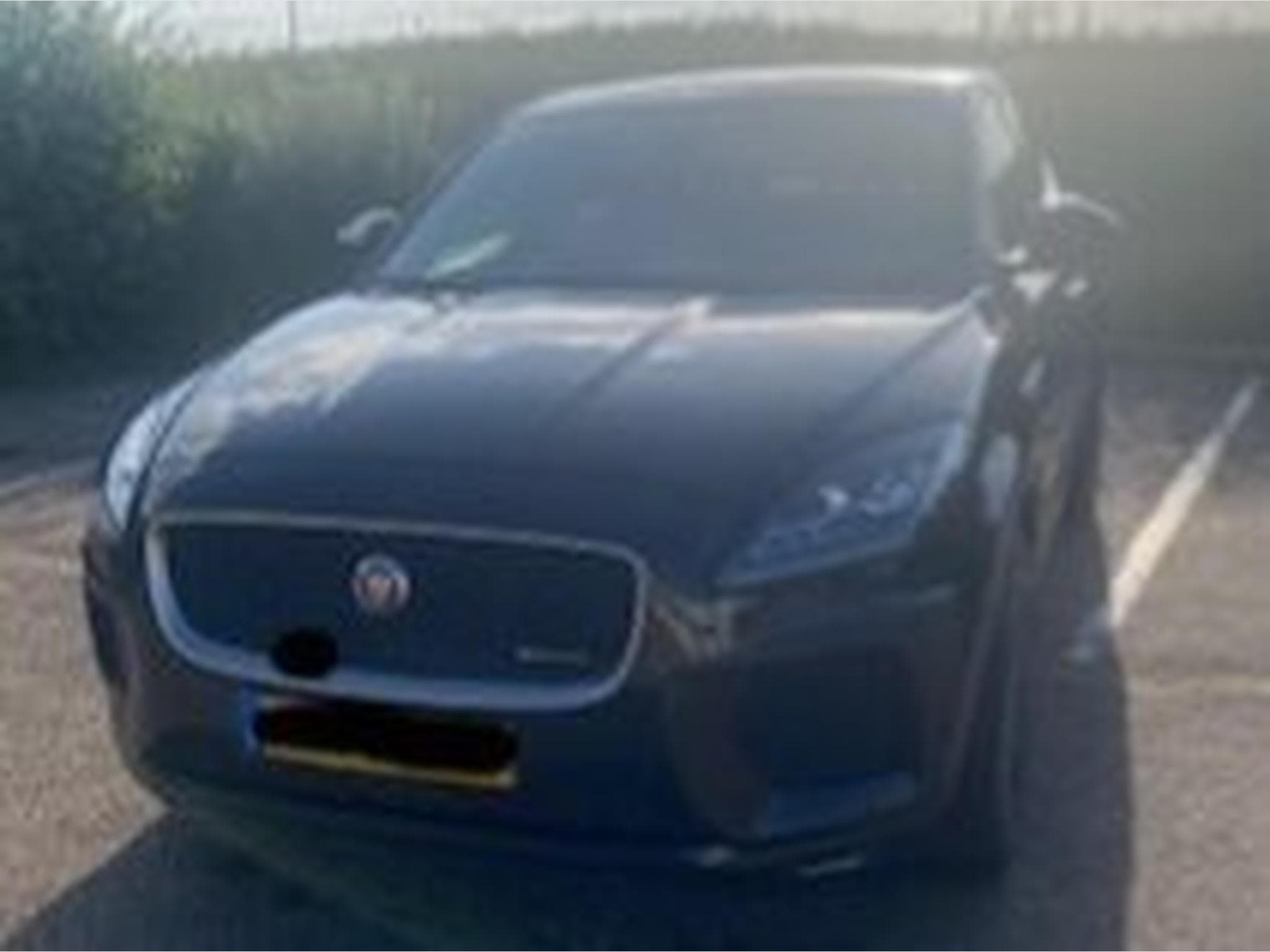 Jaguar E-Pace R-DYNAMIC (2021) - Photo 2