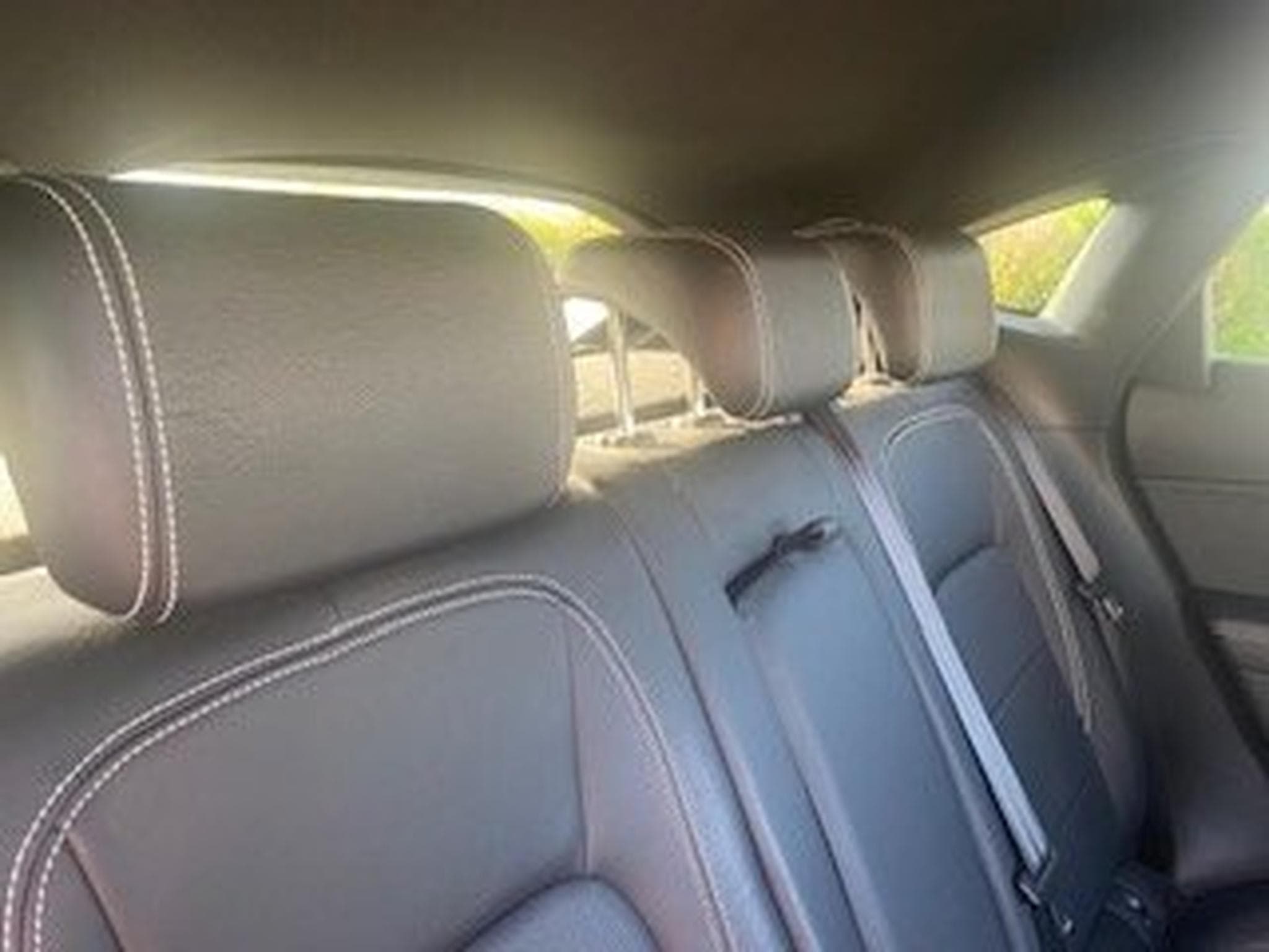 Jaguar E-Pace R-DYNAMIC (2021) - Photo 12