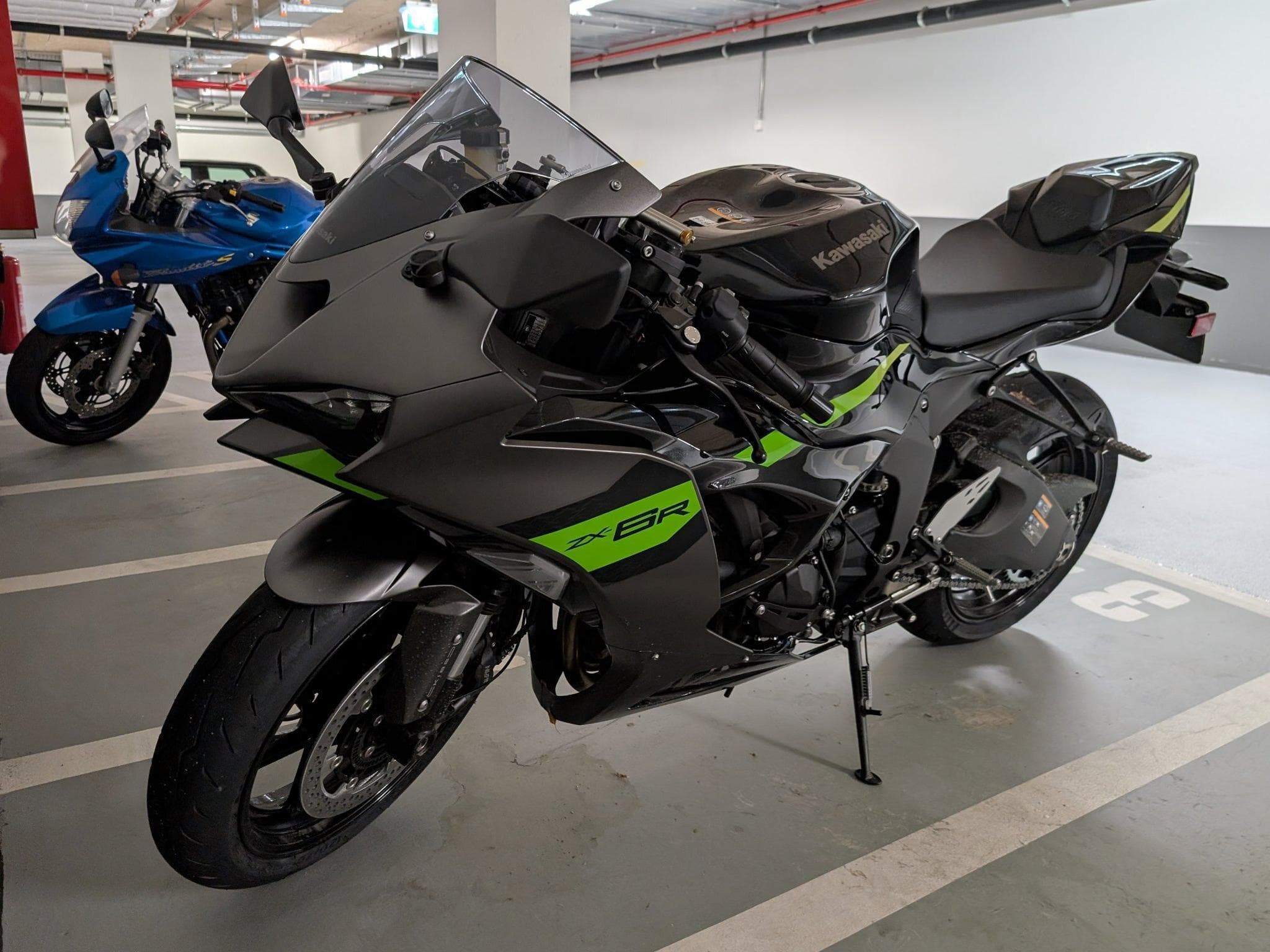 Kawasaki ZX6R Performance Edition (2025) - Foto 4