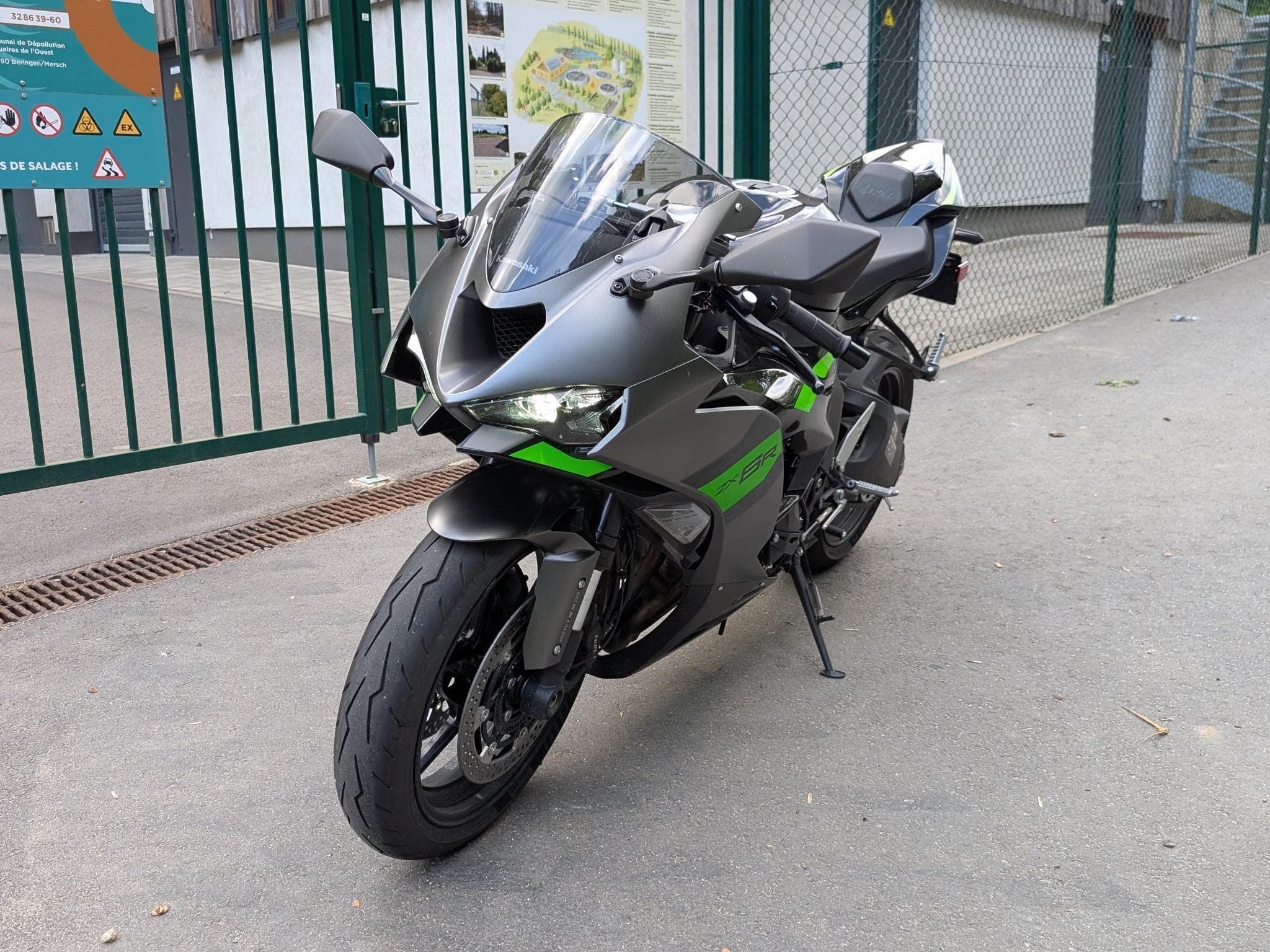 Kawasaki ZX6R Performance Edition (2025) - Foto 12