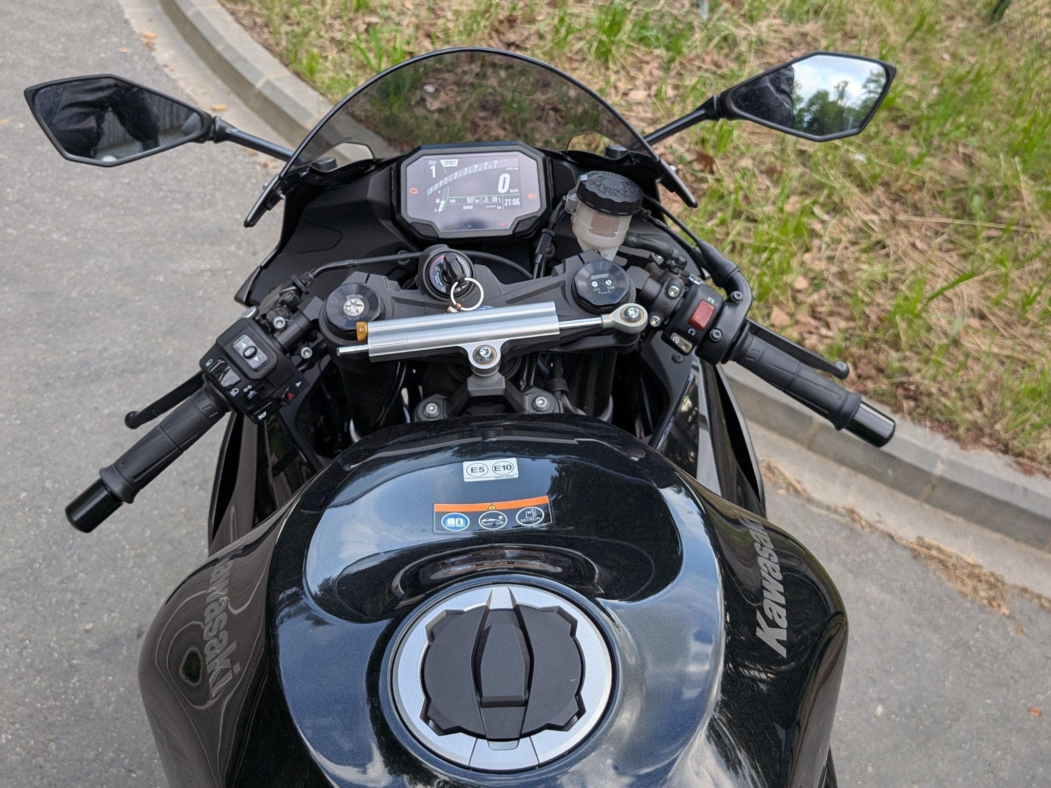 Kawasaki ZX6R Performance Edition (2025) - Foto 13