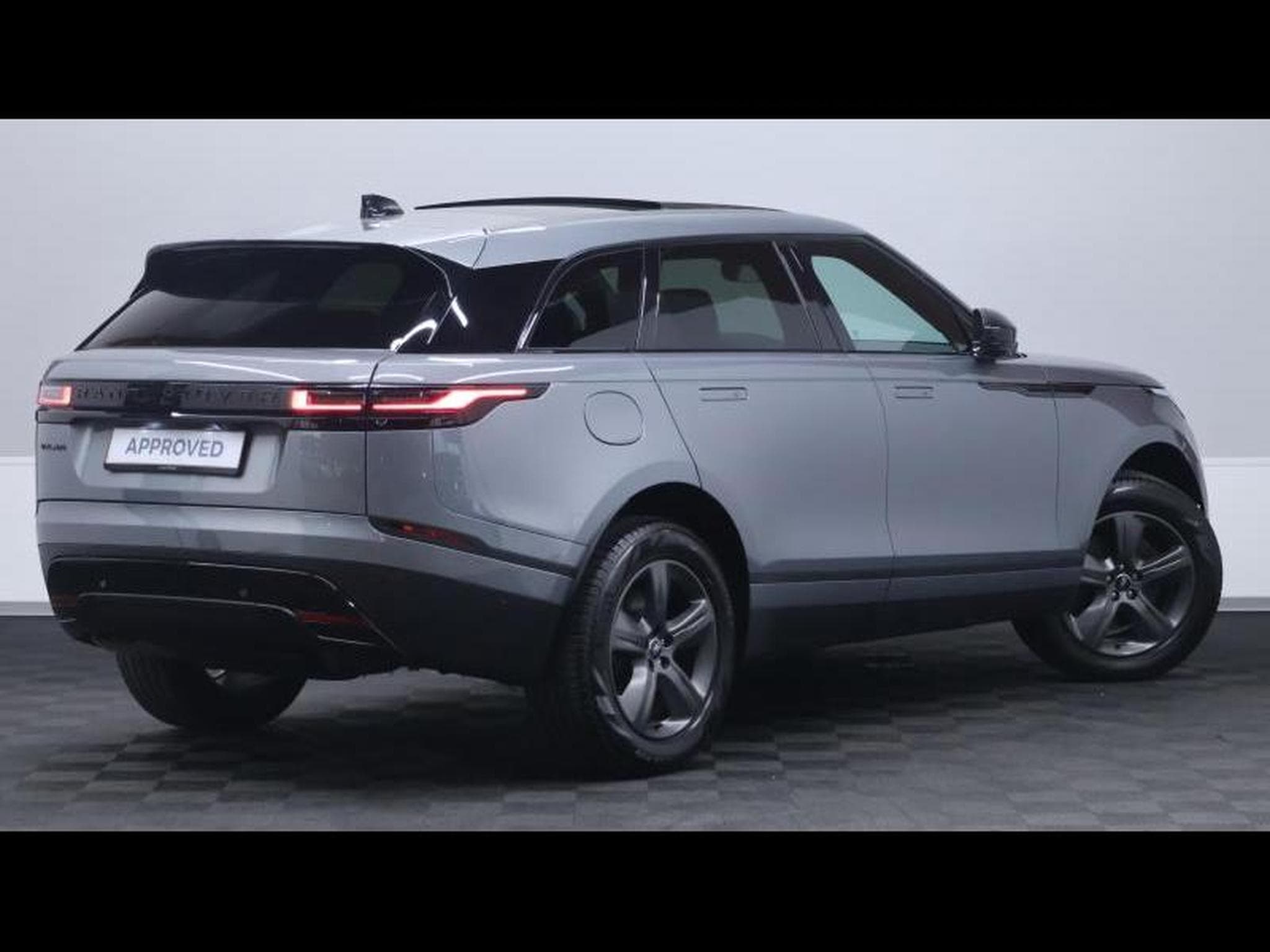 Land-Rover Range Rover Velar D200 S AWD Auto (1970) - Photo 4