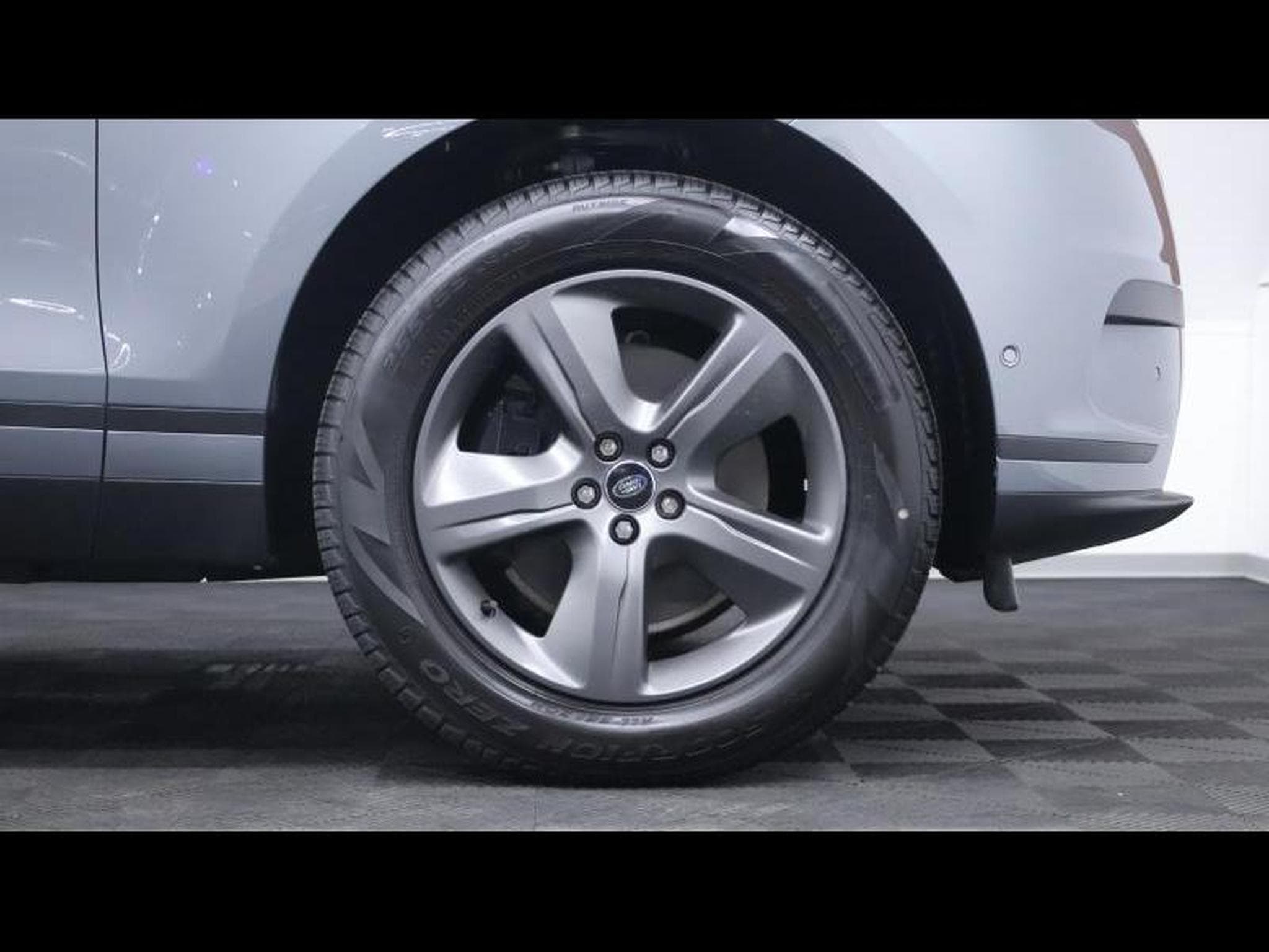 Land-Rover Range Rover Velar D200 S AWD Auto (1970) - Photo 9