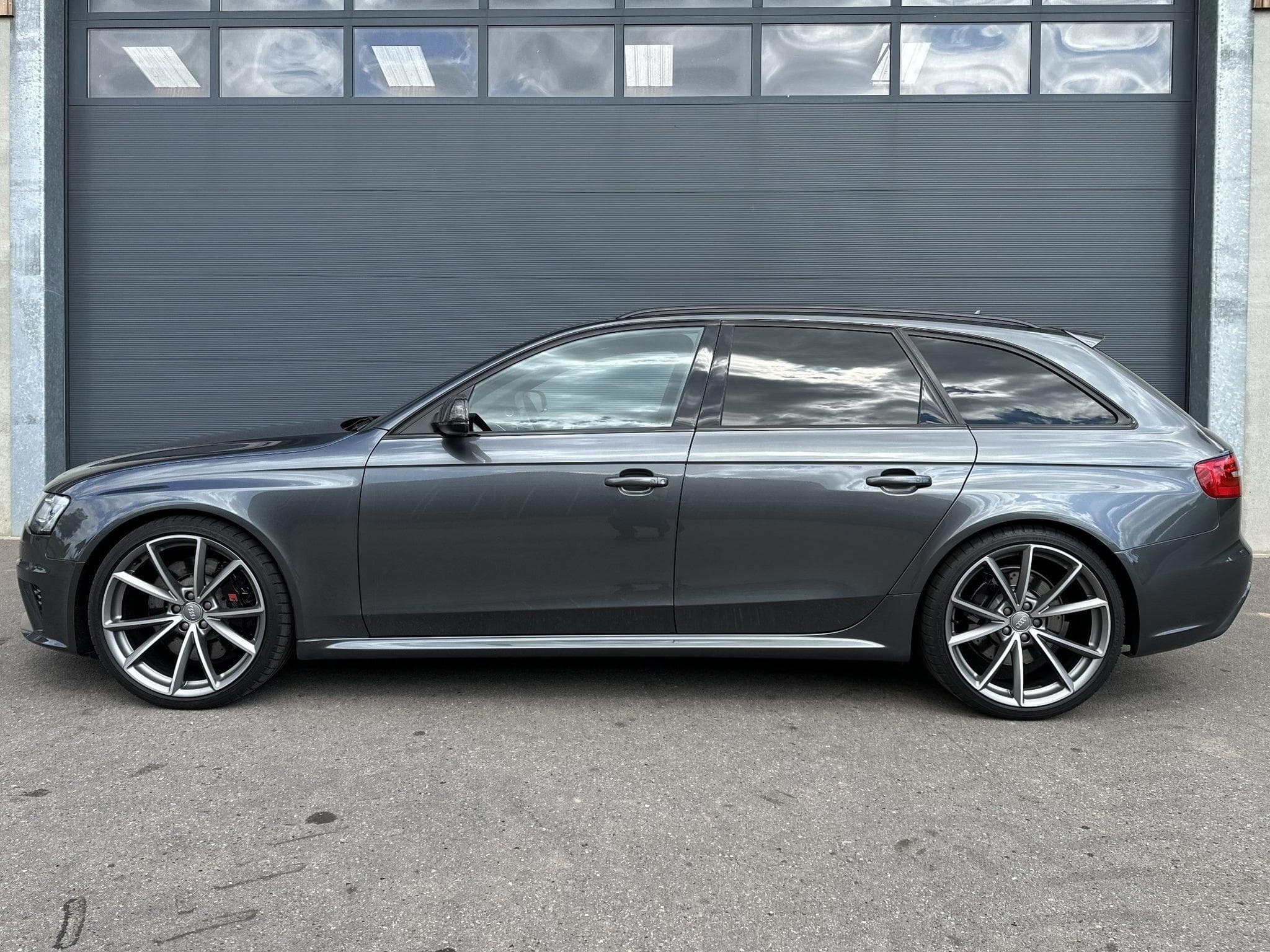 Audi RS4 (2015) - Photo 1