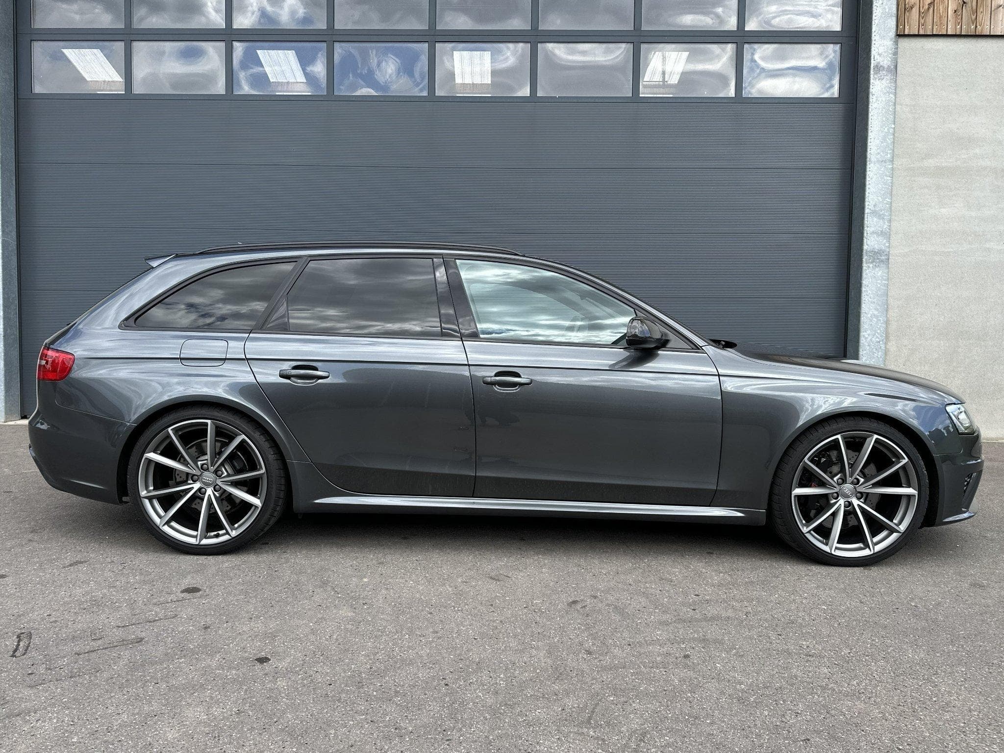 Audi RS4 (2015) - Photo 2