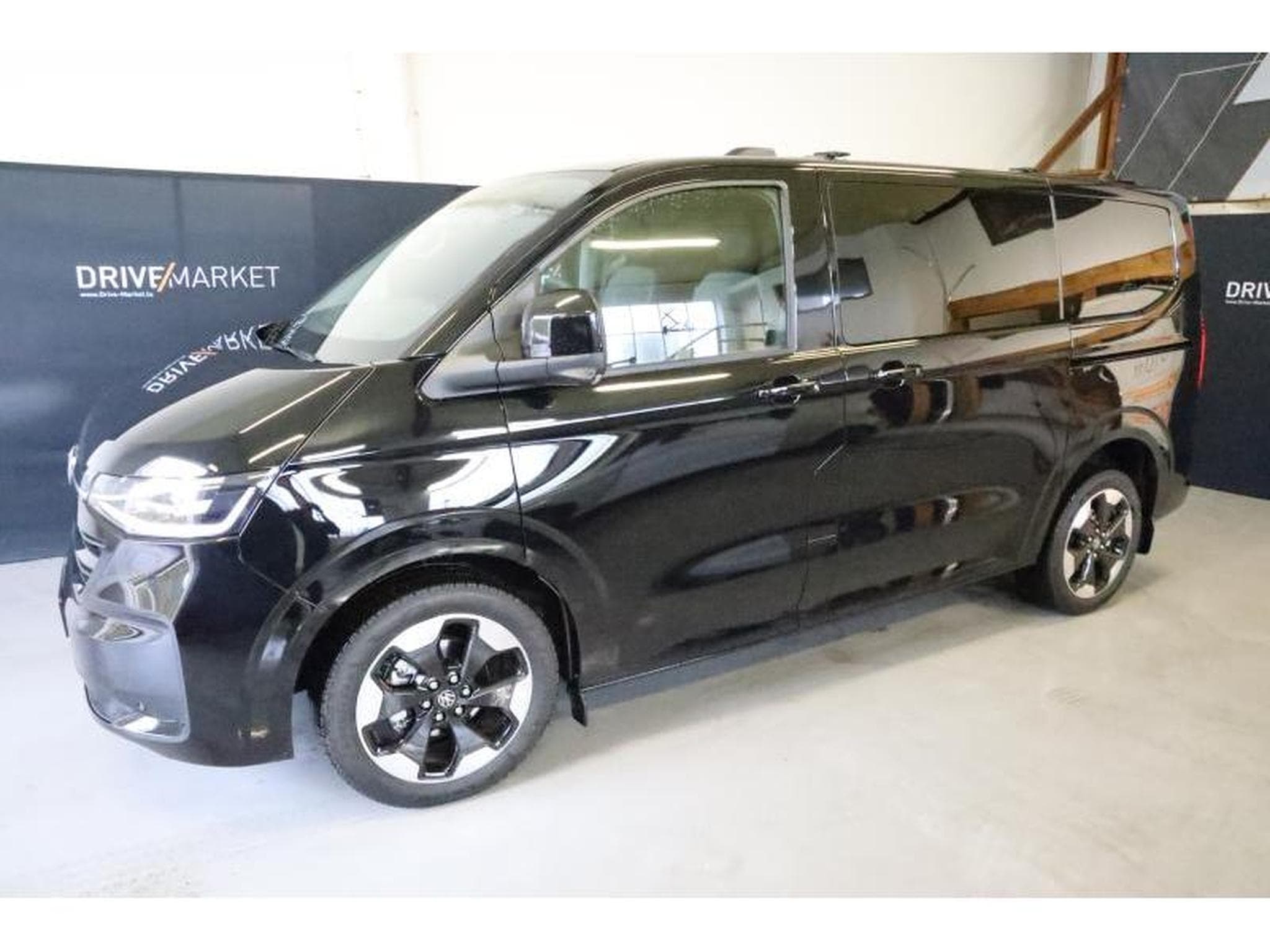 VW T7 Style Court (2026) - Photo 16