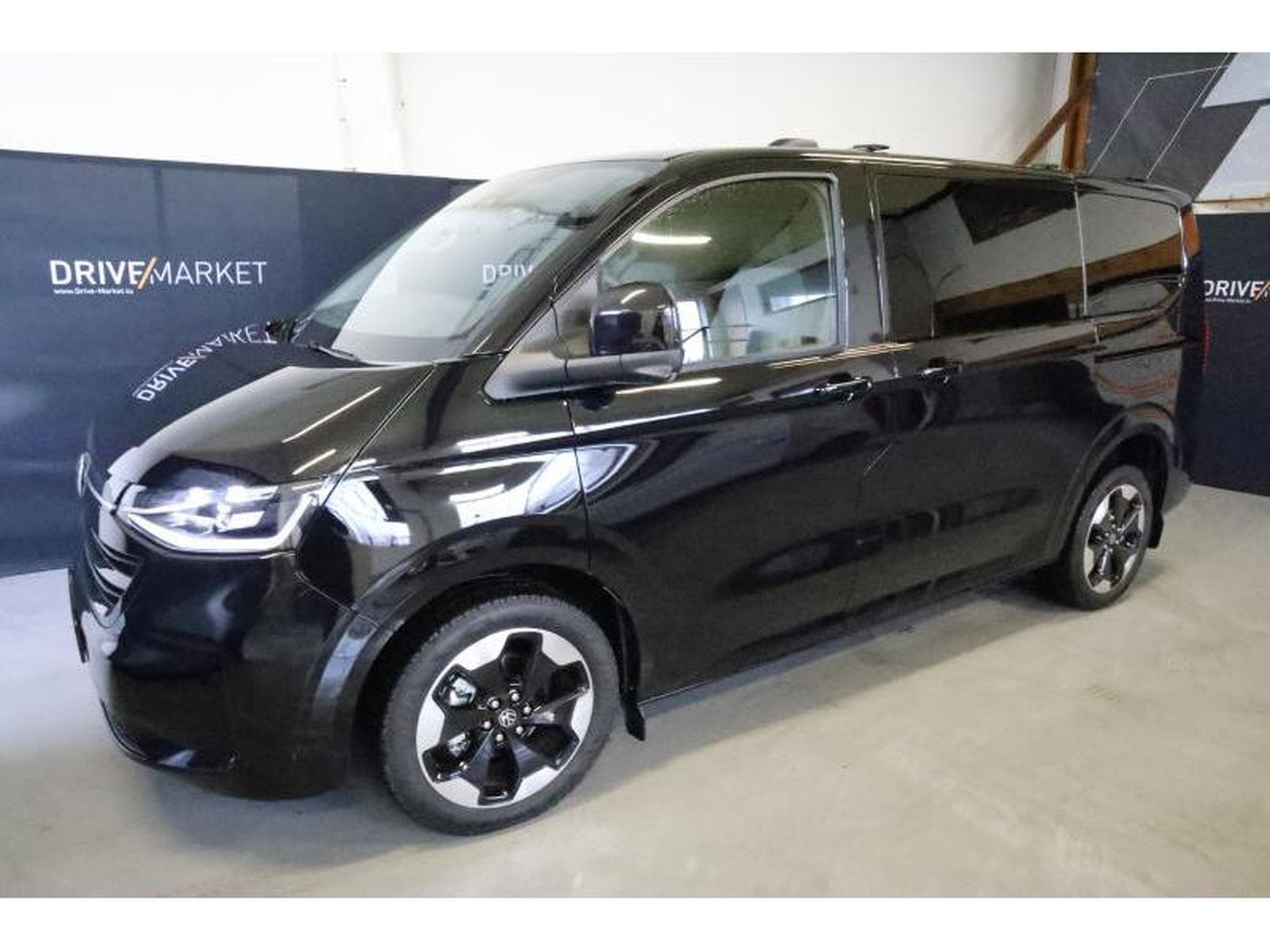 VW T7 Style Court (2026) - Photo 18