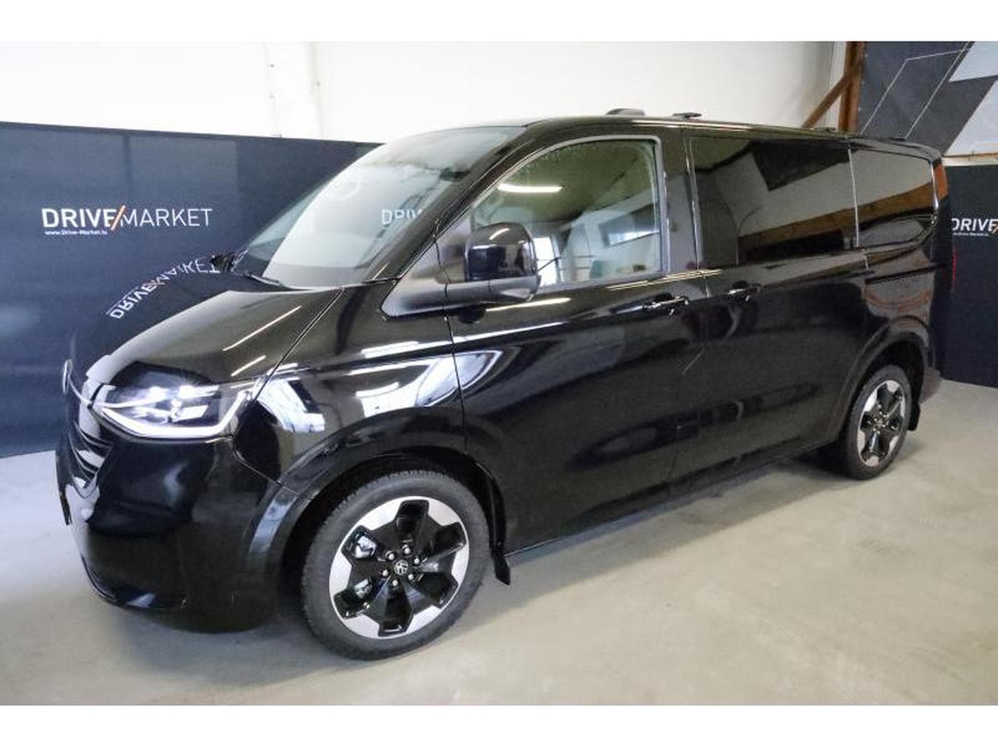 VW T7 Style Court (2026) - Photo 19