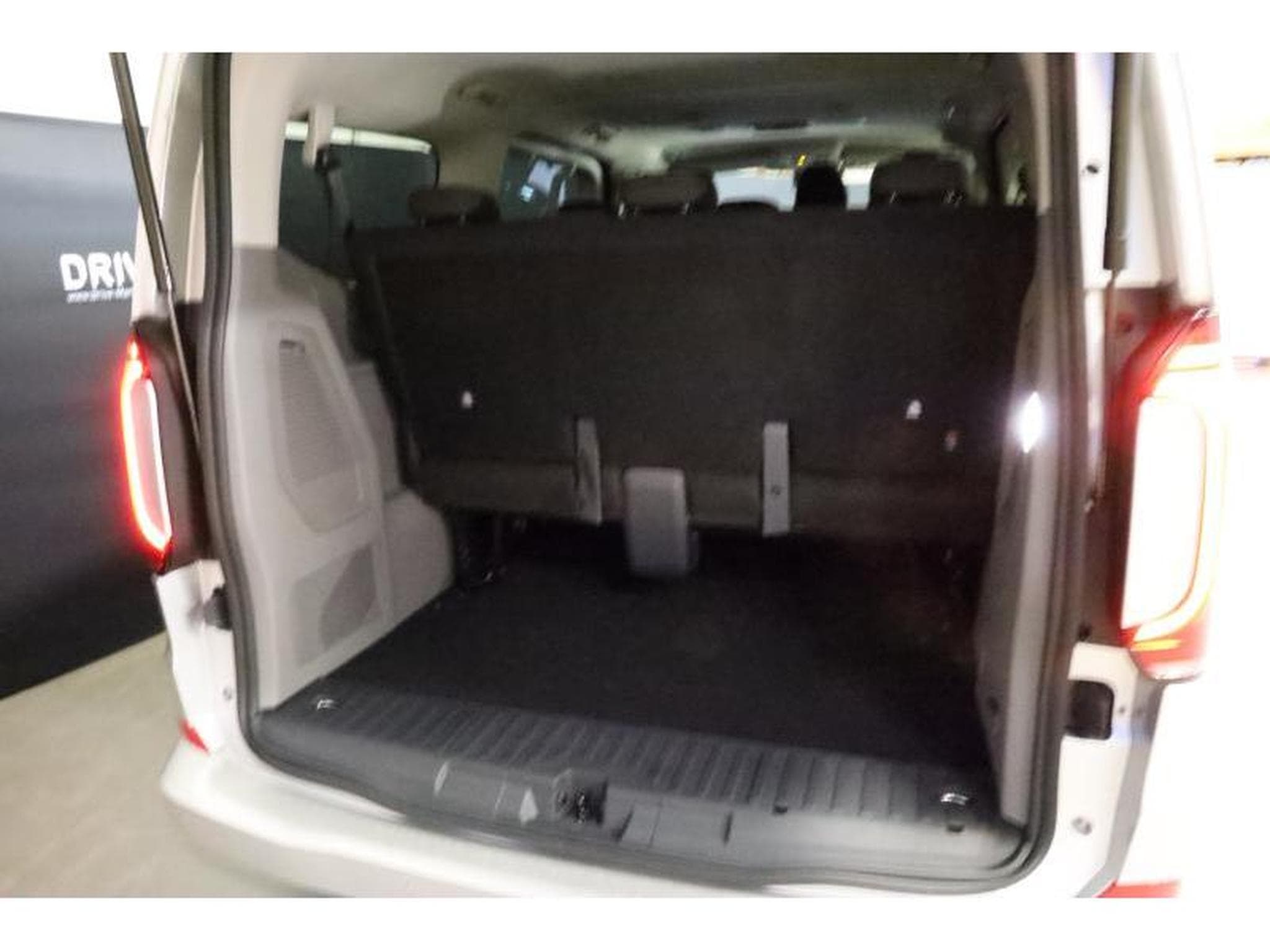 VW T7 Style Court 9P (2026) - Photo 8