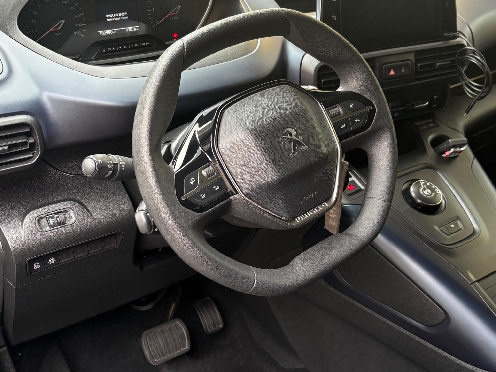 Peugeot Rifter (2020) - Photo 12
