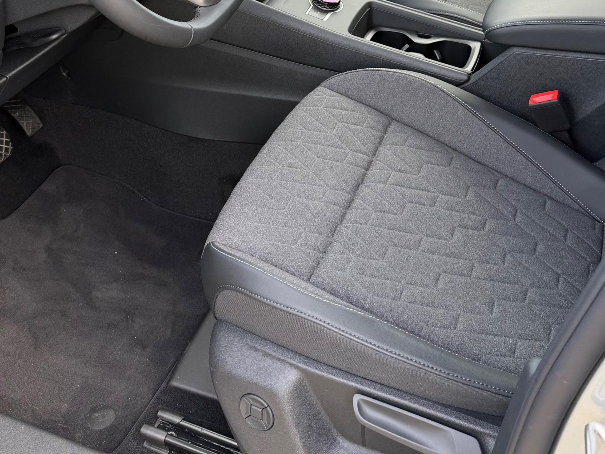 VW Tiguan 1.5 Life eTSI DSG7 (2025) - Photo 4