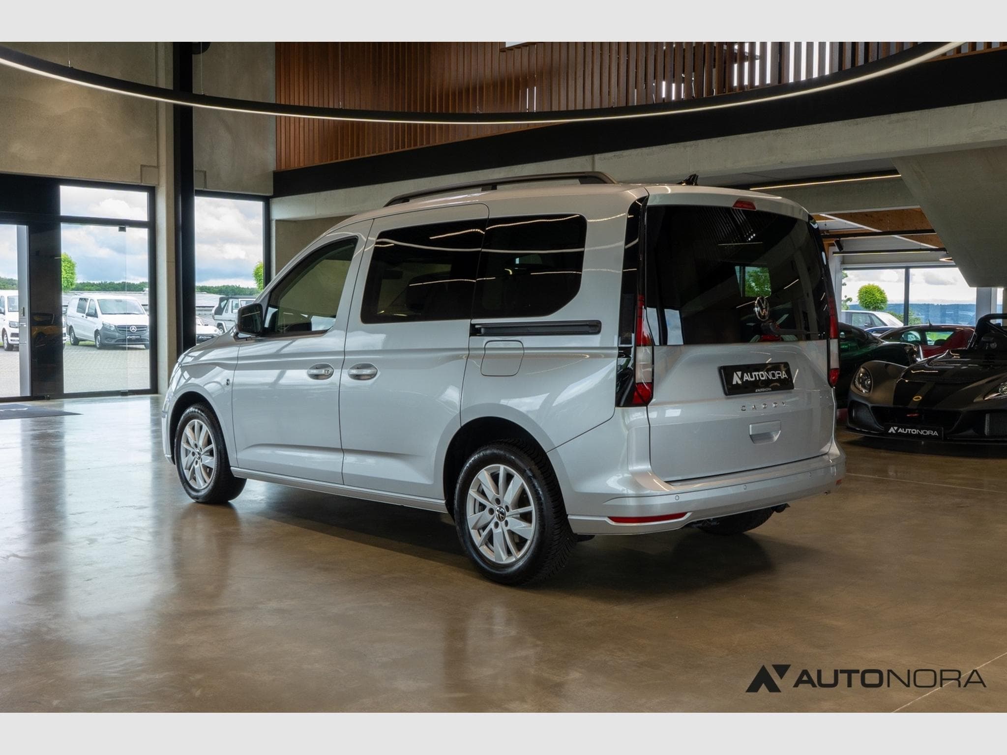 VW Caddy 1.5 TSI Life (2023) - Foto 2