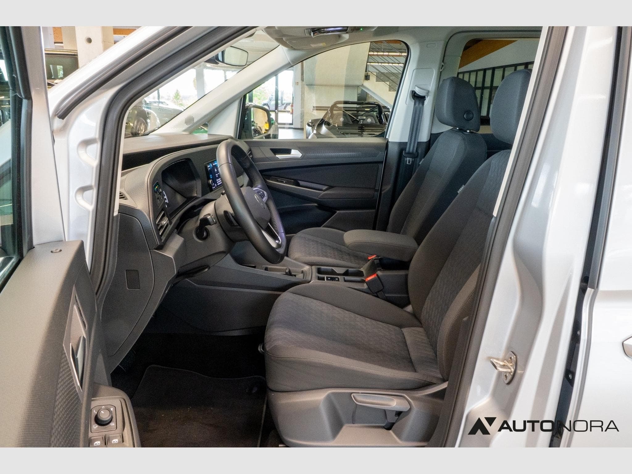 VW Caddy 1.5 TSI Life (2023) - Foto 11
