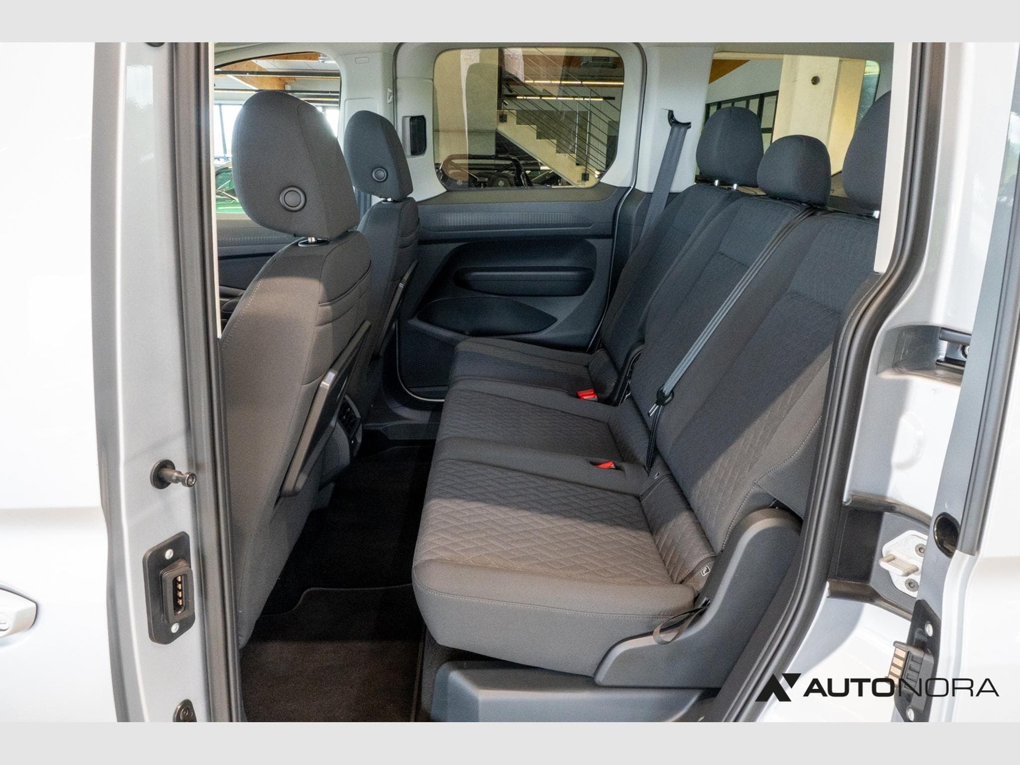VW Caddy 1.5 TSI Life (2023) - Foto 14