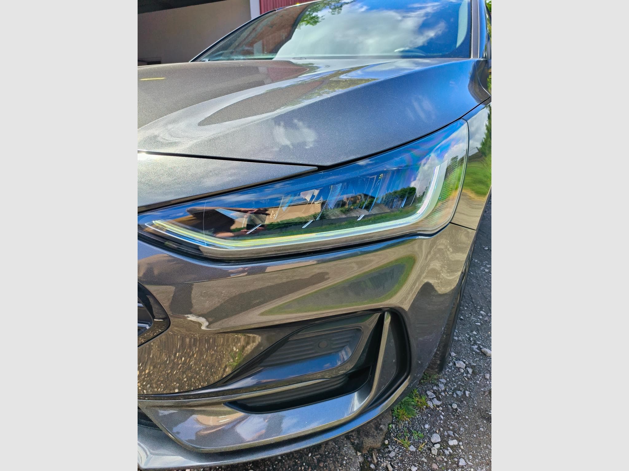 Ford Focus 1.0 Hybride MHEV 125 cv ST LIne Design (2023) - Foto 5