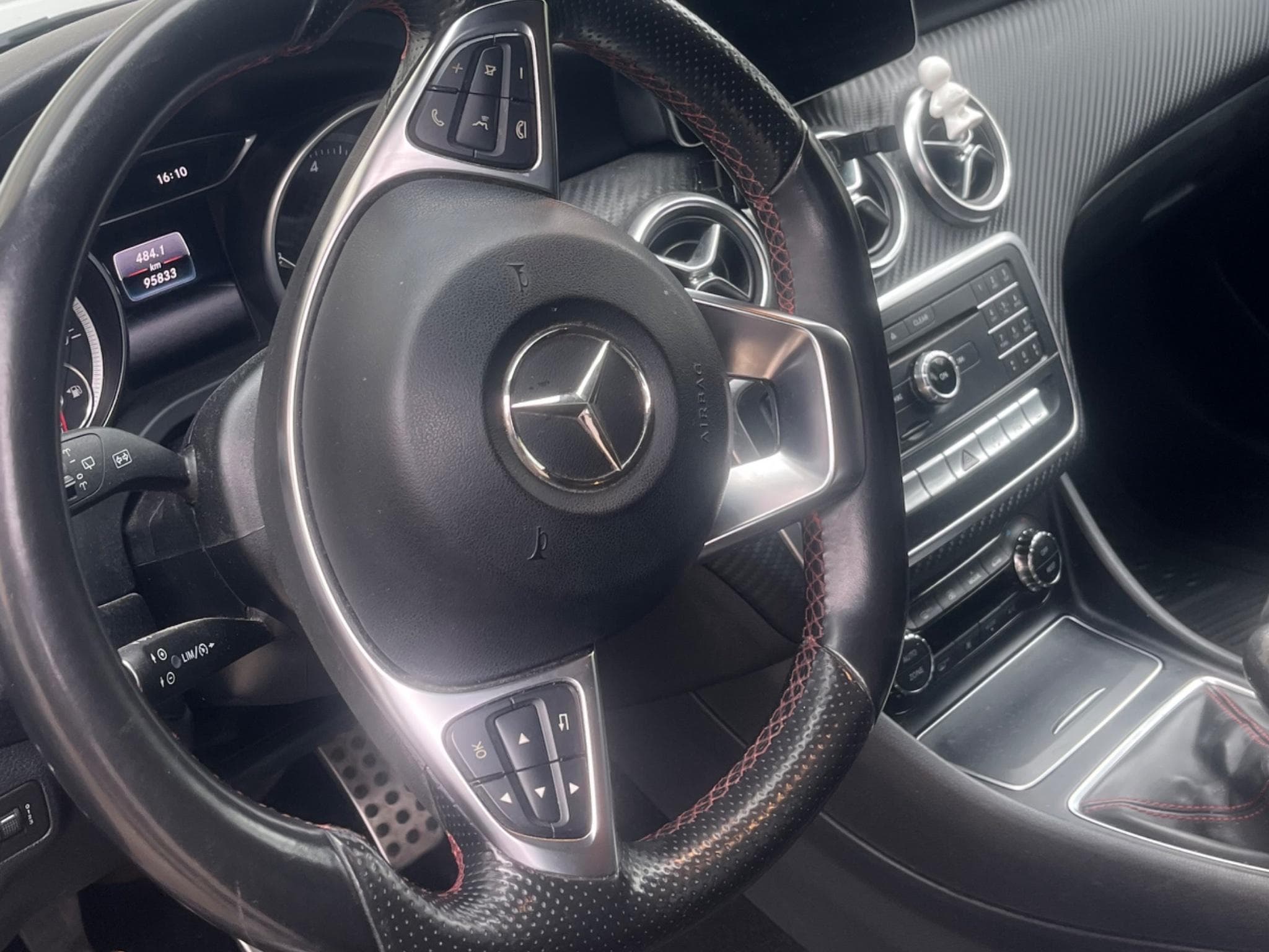 Mercedes A 180 (2018) - Photo 3
