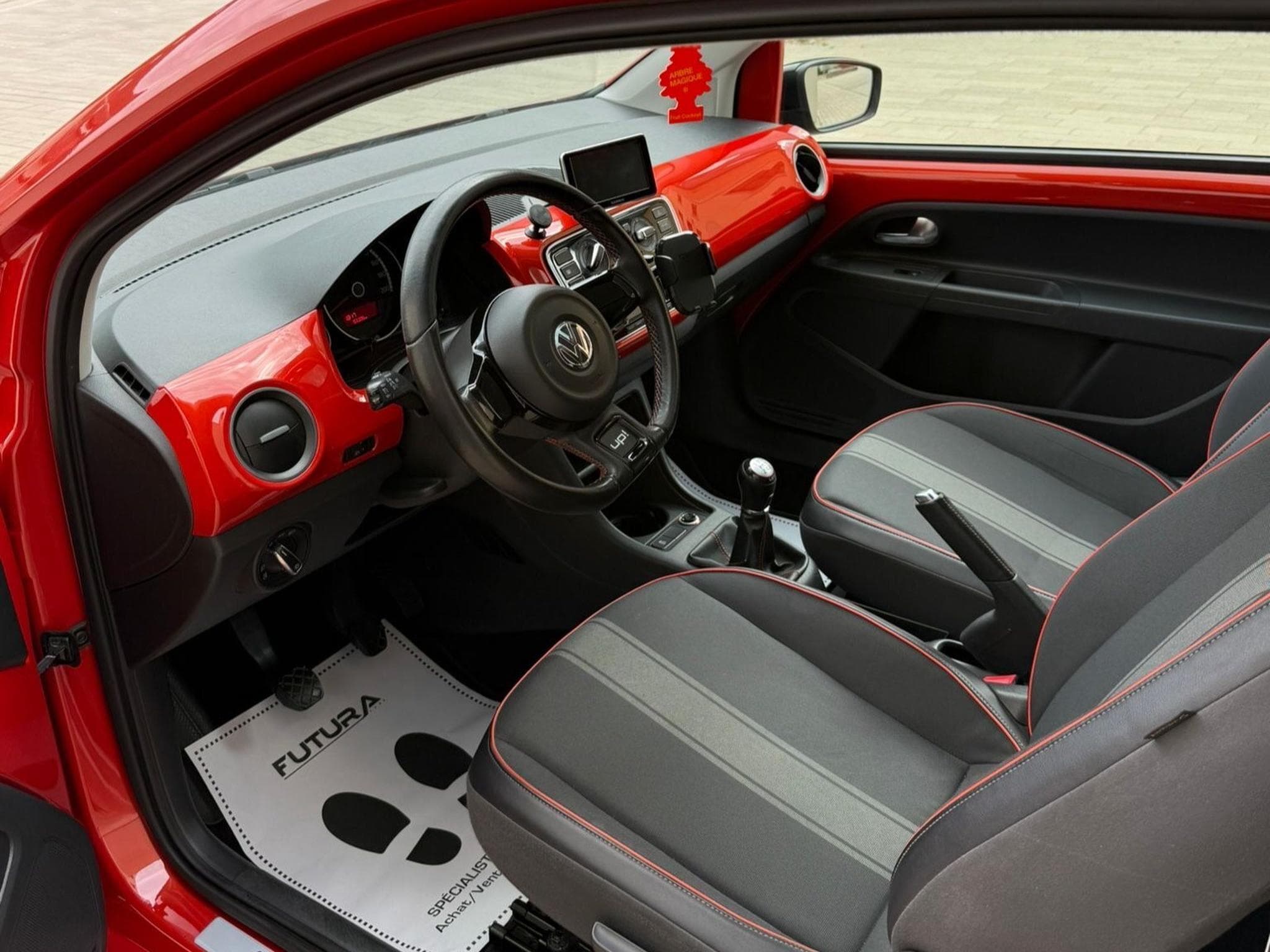 VW UP Highup (2013) - Photo 3