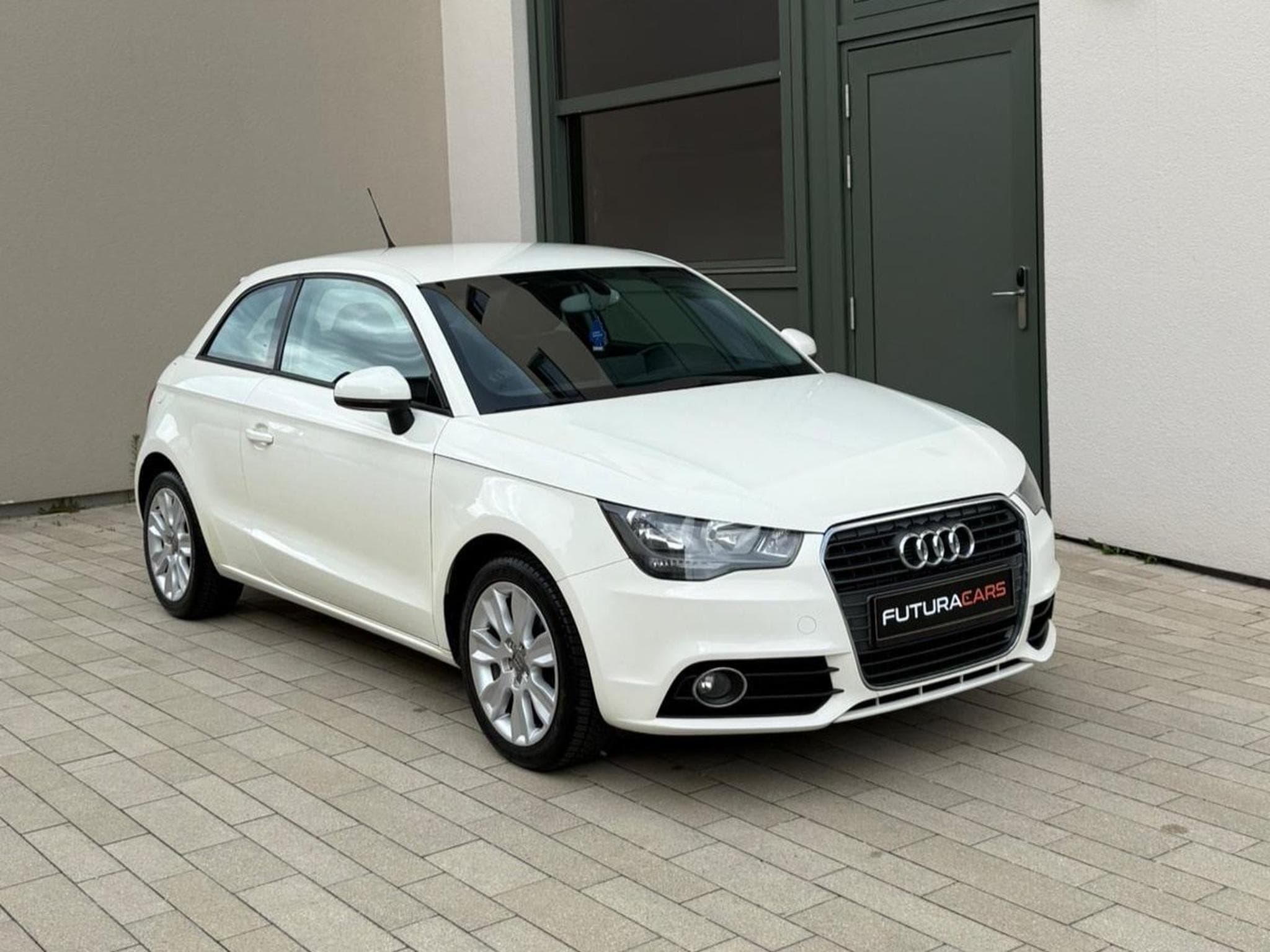 Audi A1 A1 TFSI (2011) - Photo 1