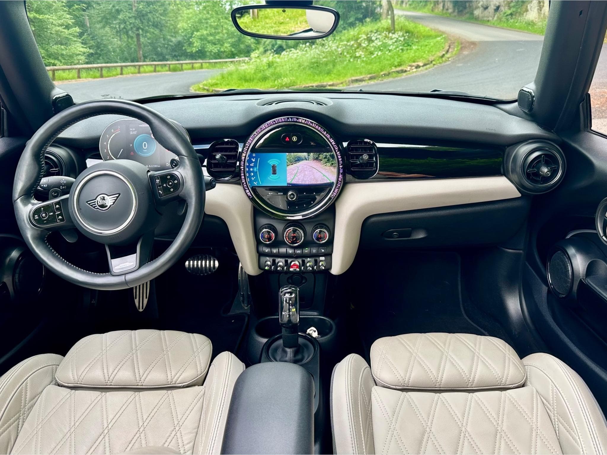 Mini Cabrio Cooper John Cooper Works (2023) - Foto 2