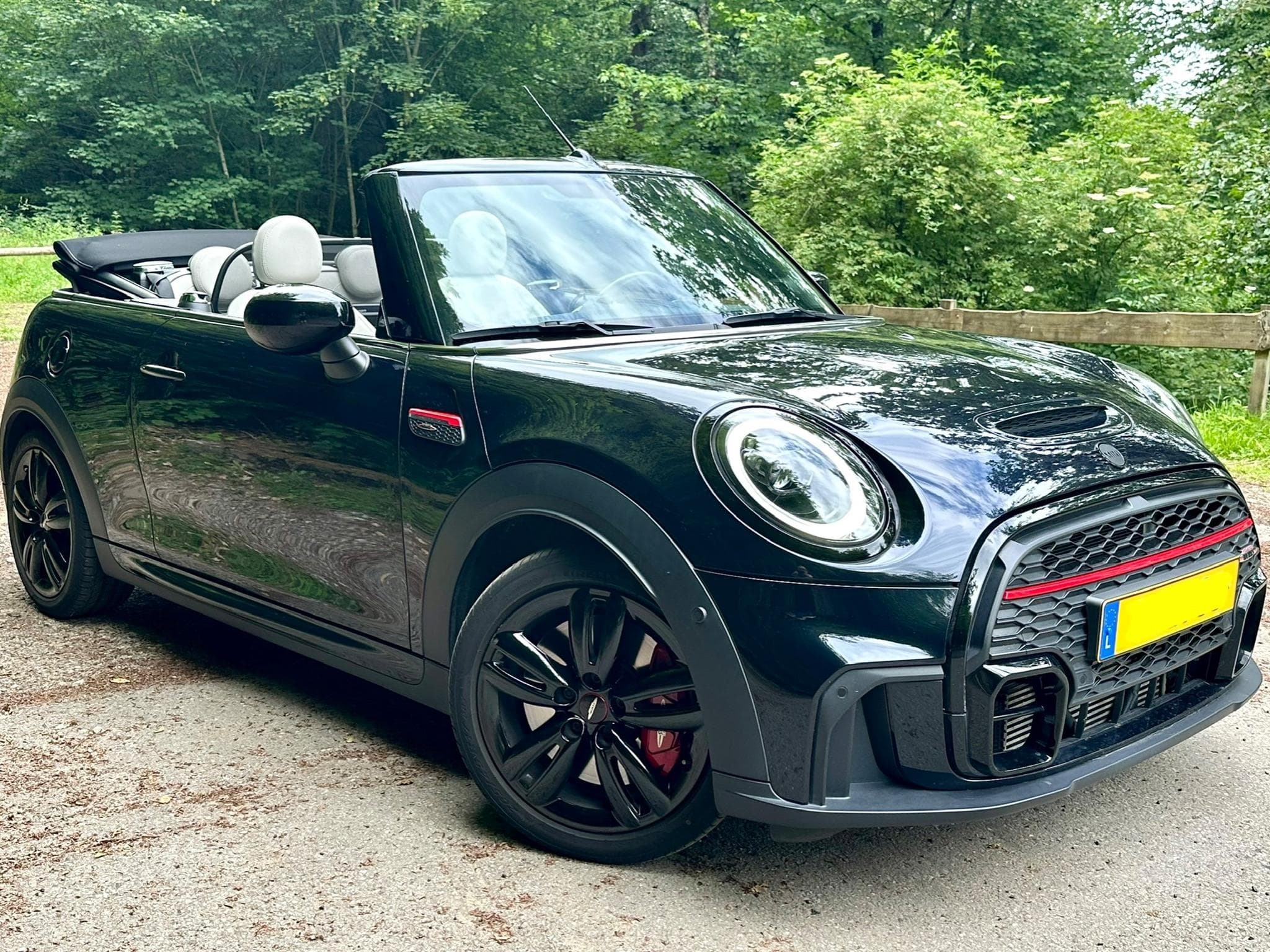 Mini Cabrio Cooper John Cooper Works (2023) - Foto 1