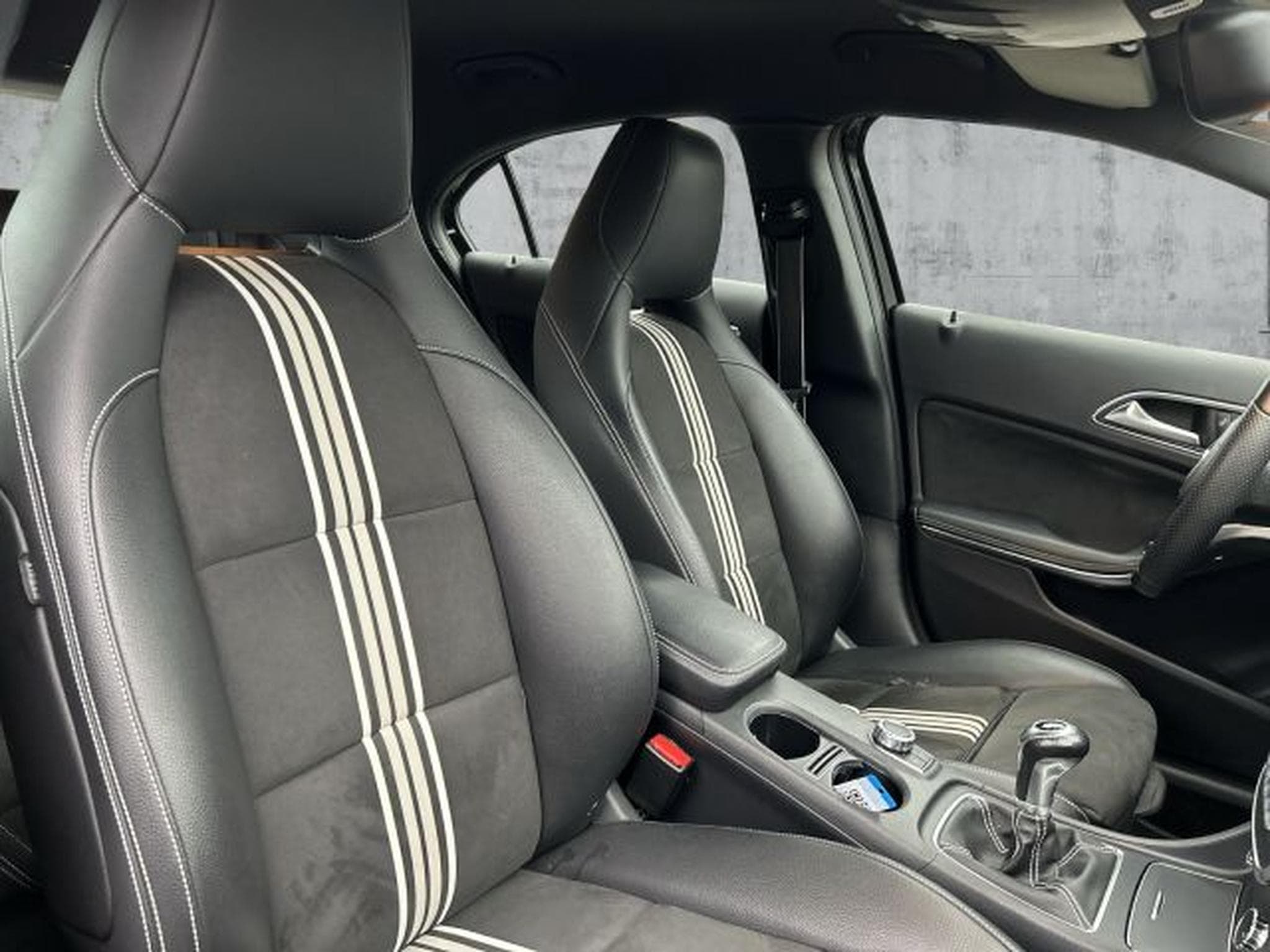 Mercedes A 180 A 180 AMG-Line EDITION NAVI RFK LED SHZG PDC (2017) - Photo 13