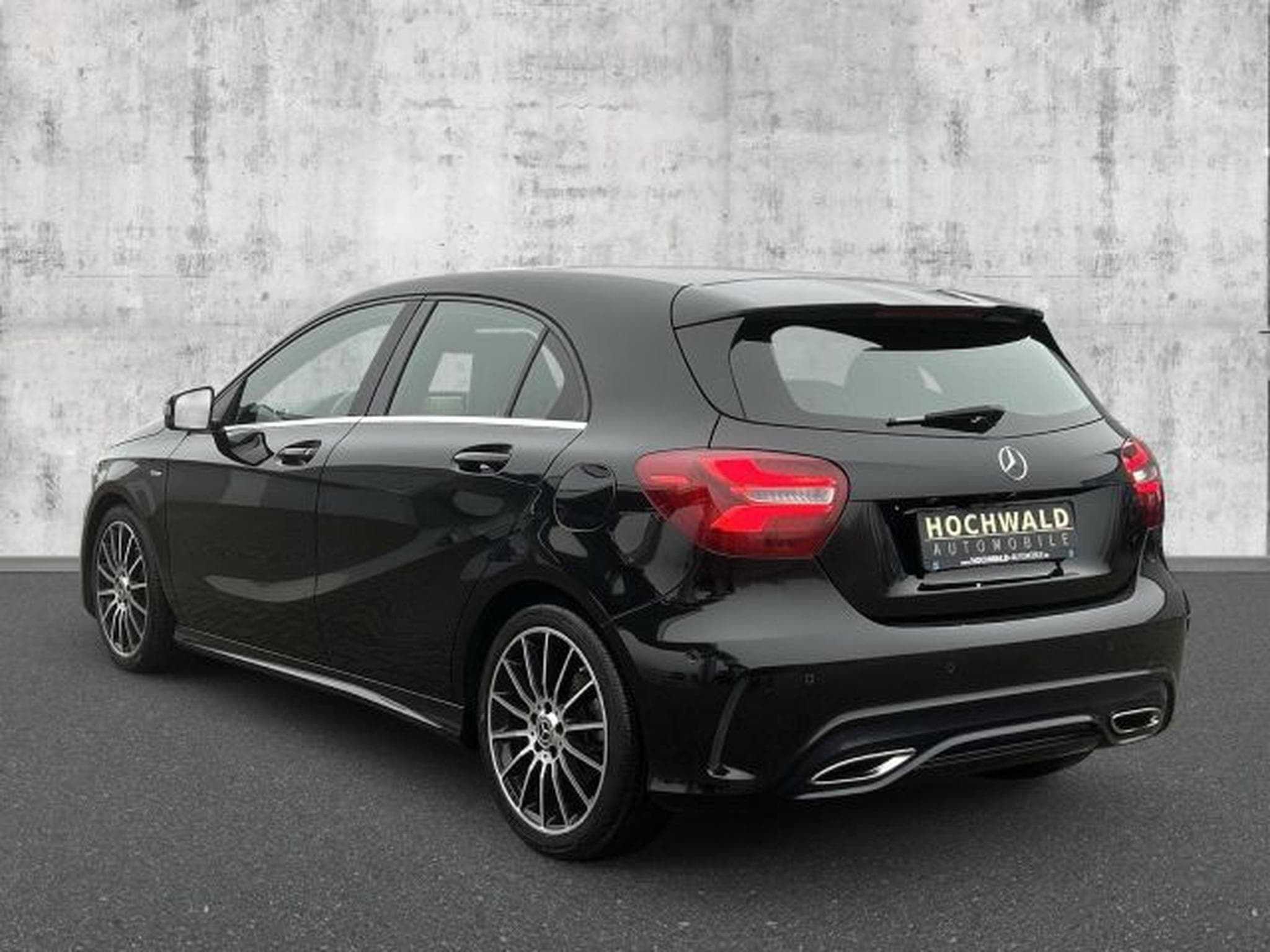 Mercedes A 180 A 180 AMG-Line EDITION NAVI RFK LED SHZG PDC (2017) - Photo 3