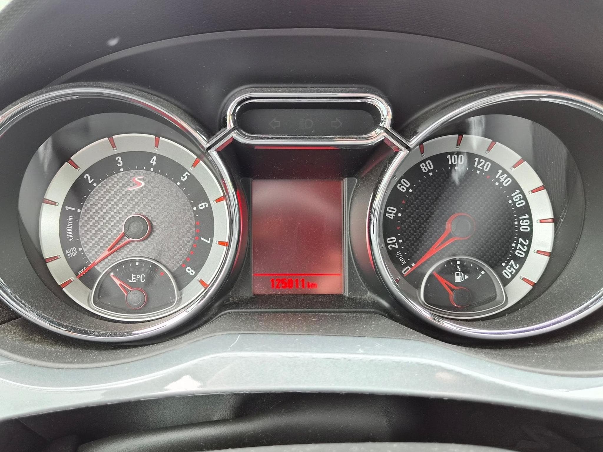 Opel Adam Adam S - 150 PS - Recaro (2016) - Photo 8