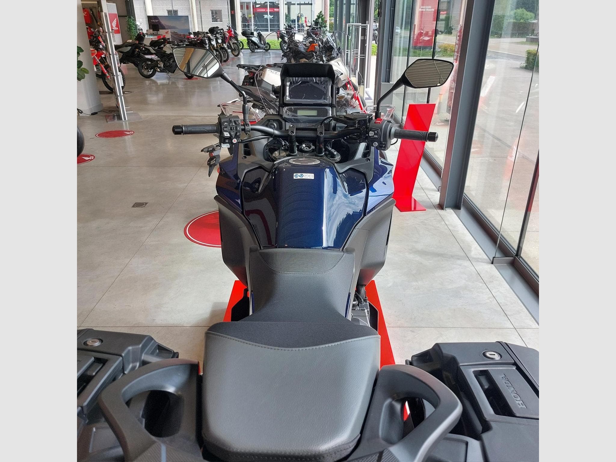 Honda NT1100 DCT Electronic Suspension 2026 (2026) - Photo 4