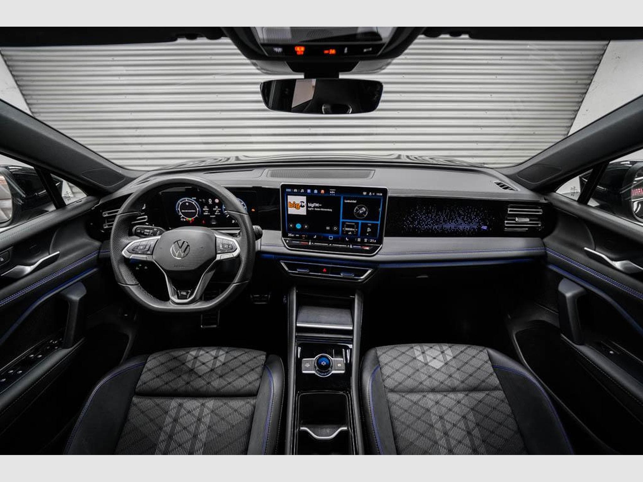 VW Tiguan 2,0 TDI DSG (2024) - Photo 6