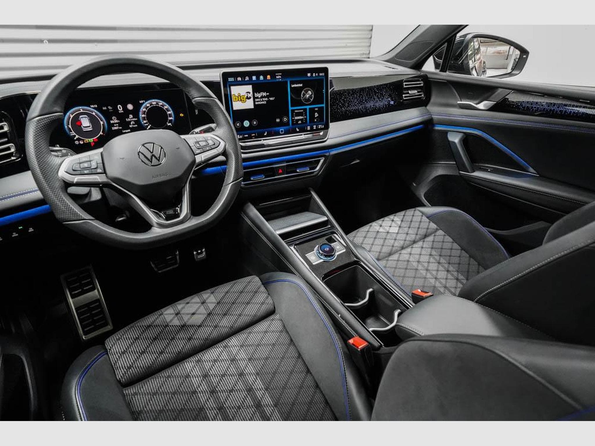 VW Tiguan 2,0 TDI DSG (2024) - Photo 7