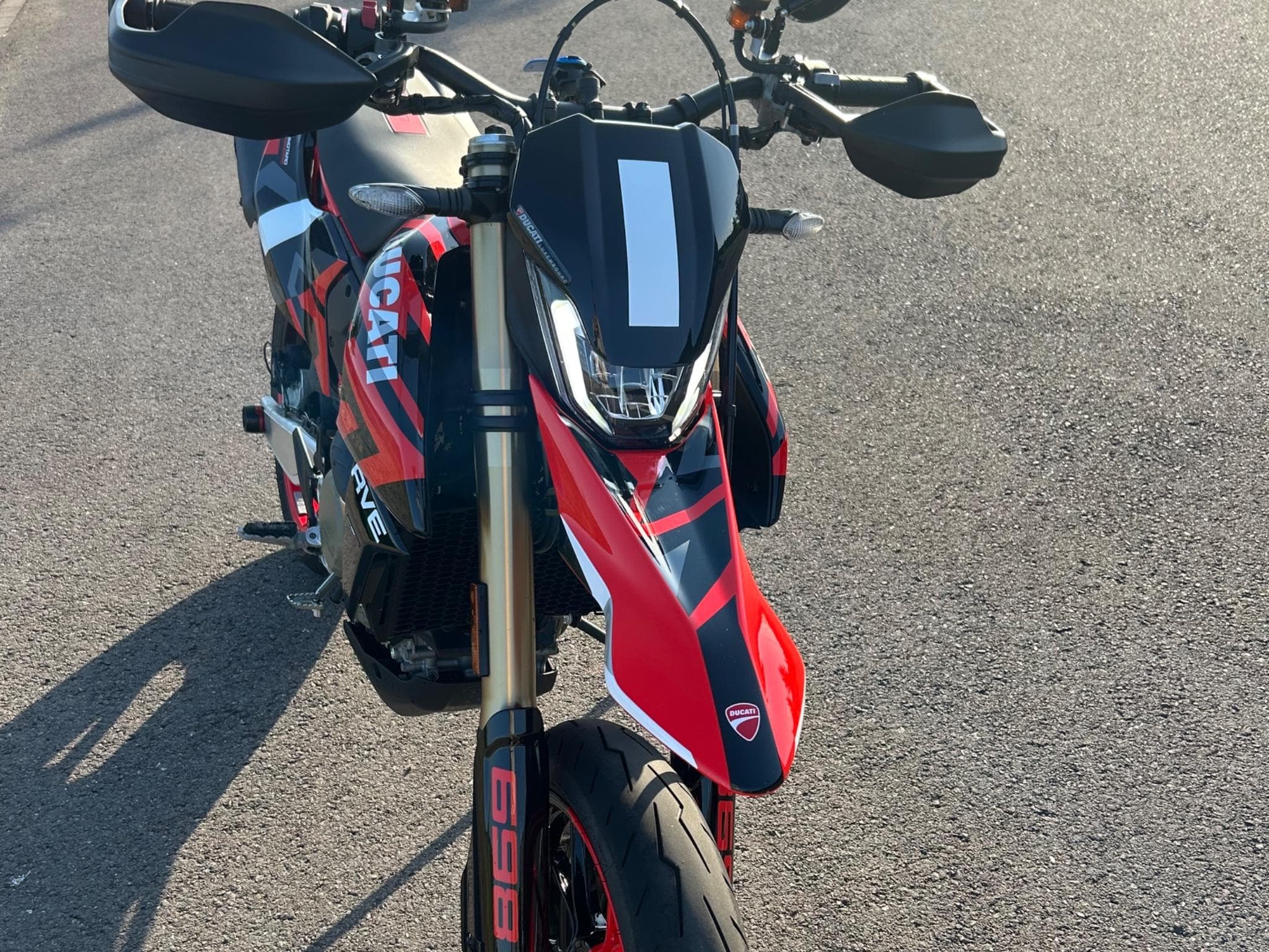 Ducati Hypermotard 698 mono rve (2024) - Photo 3