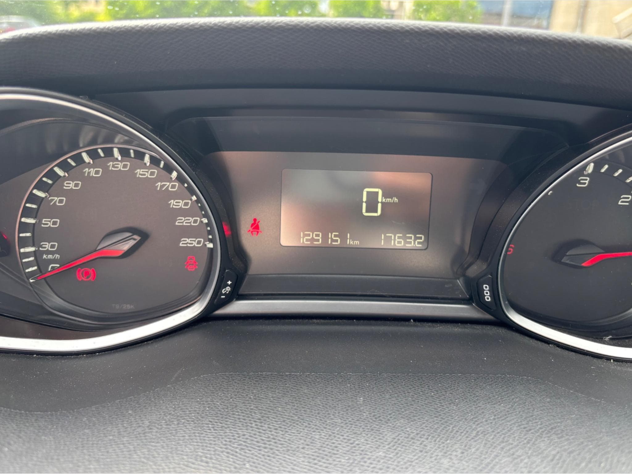Peugeot 308 (2017) - Photo 4