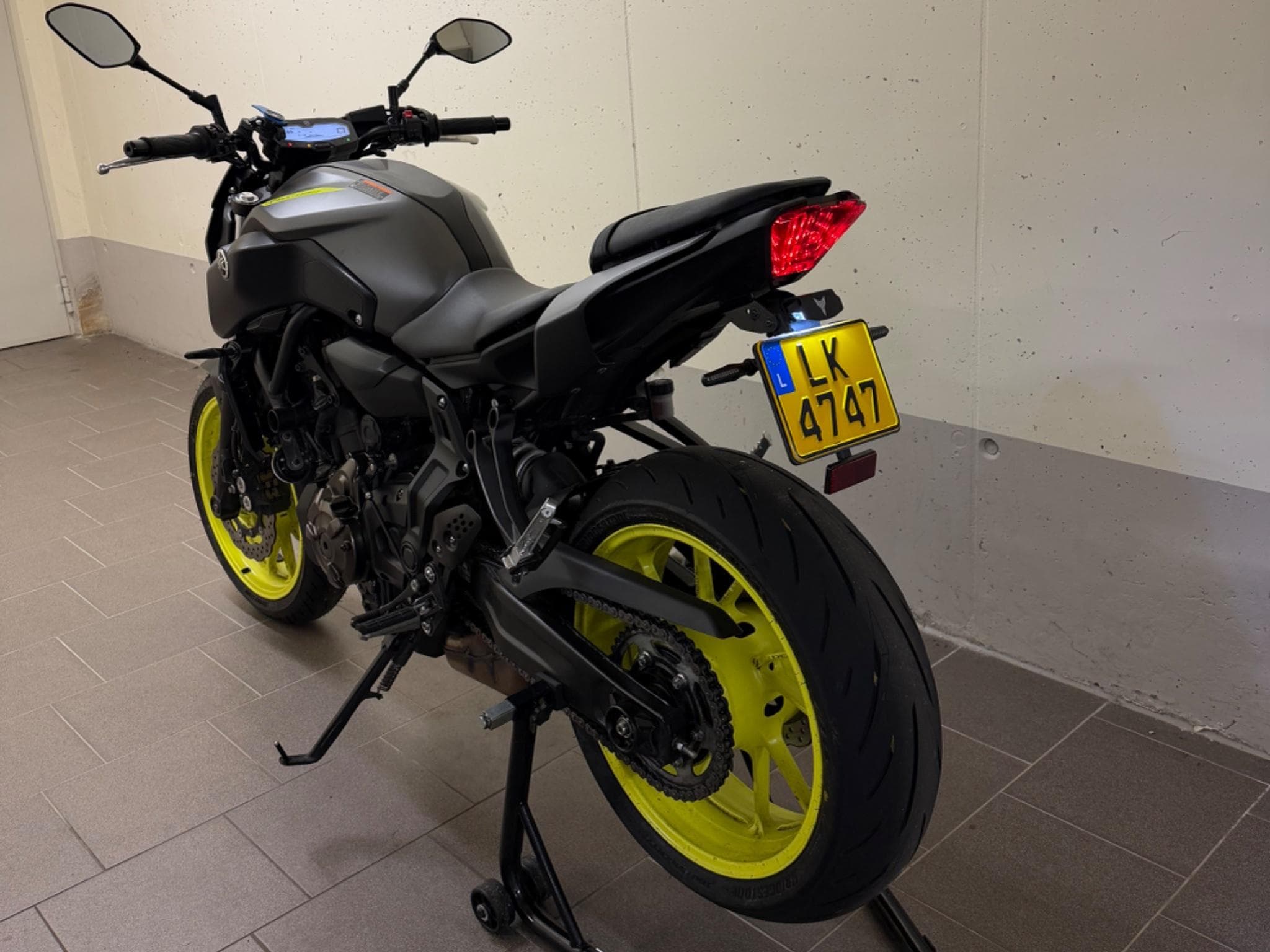 Yamaha MT07 (2019) - Photo 3