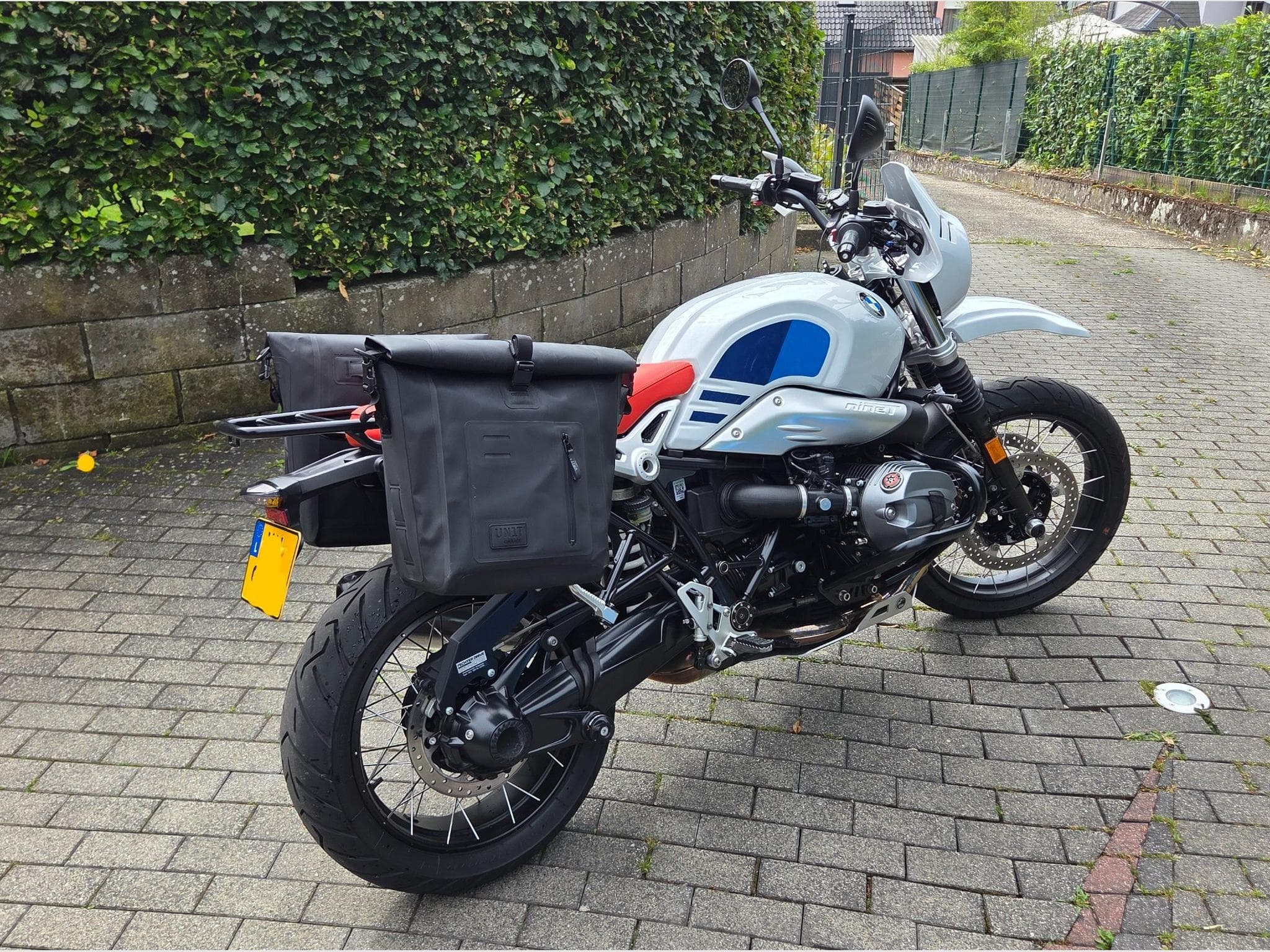 BMW R R nine t urban gs (2017) - Photo 2