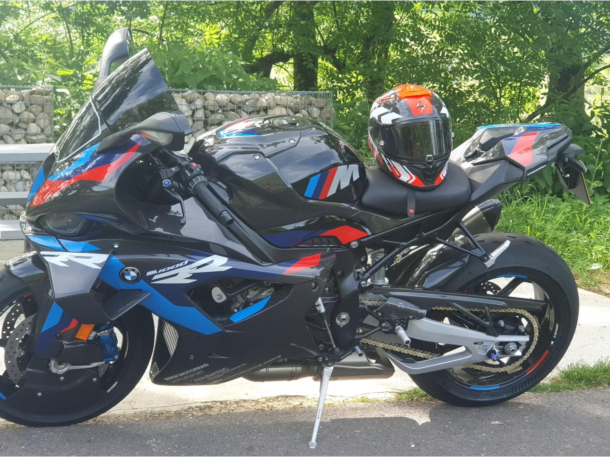 BMW C M (2024) - Photo 1