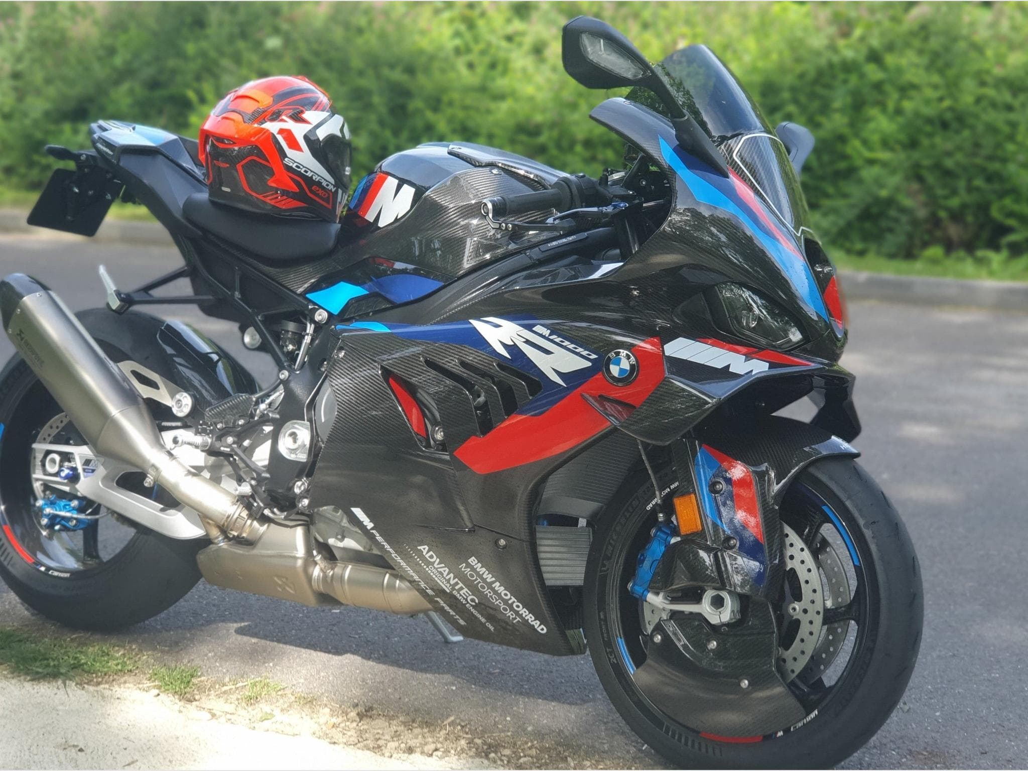 BMW C M (2024) - Photo 2
