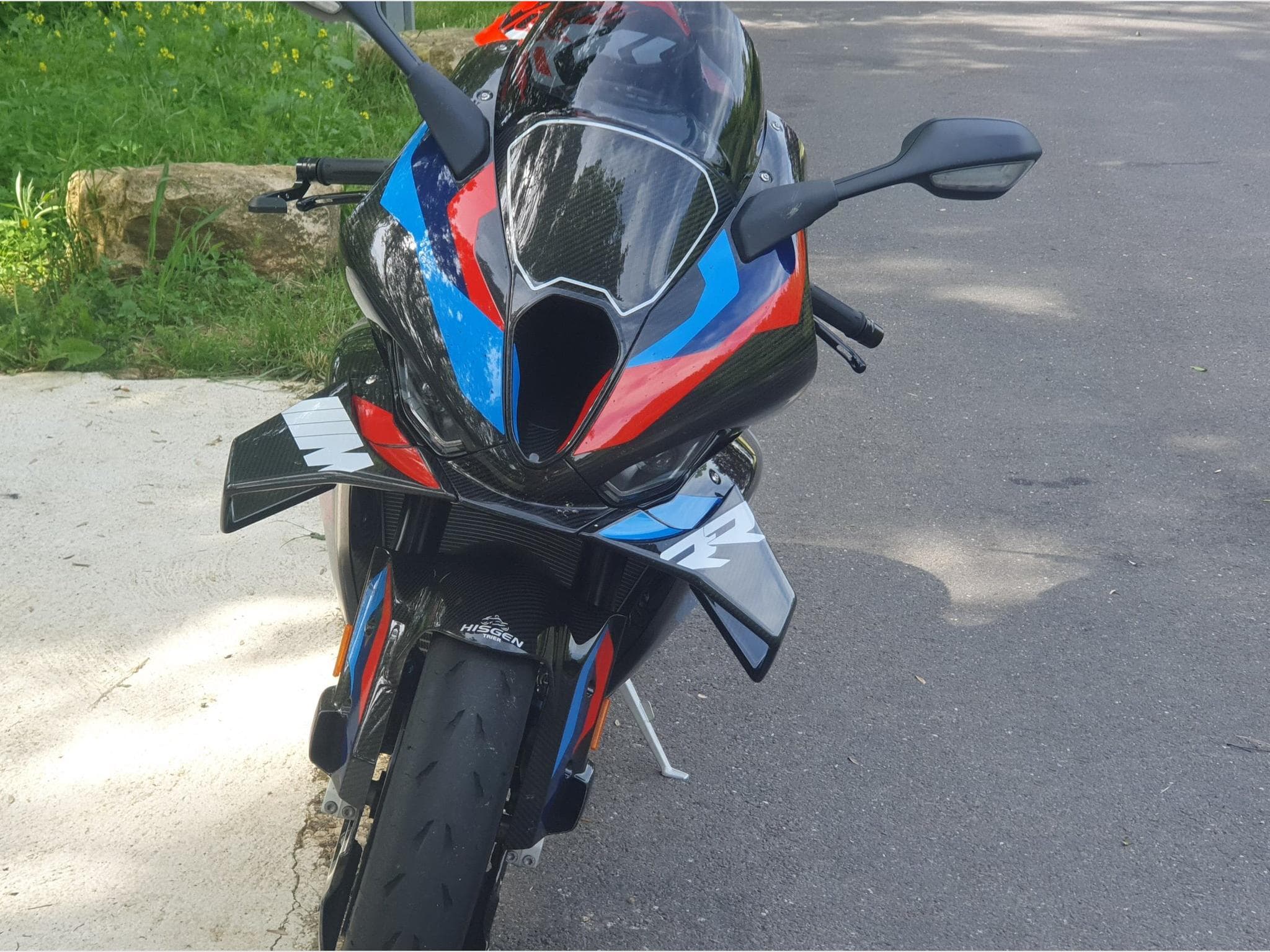 BMW C M (2024) - Photo 3