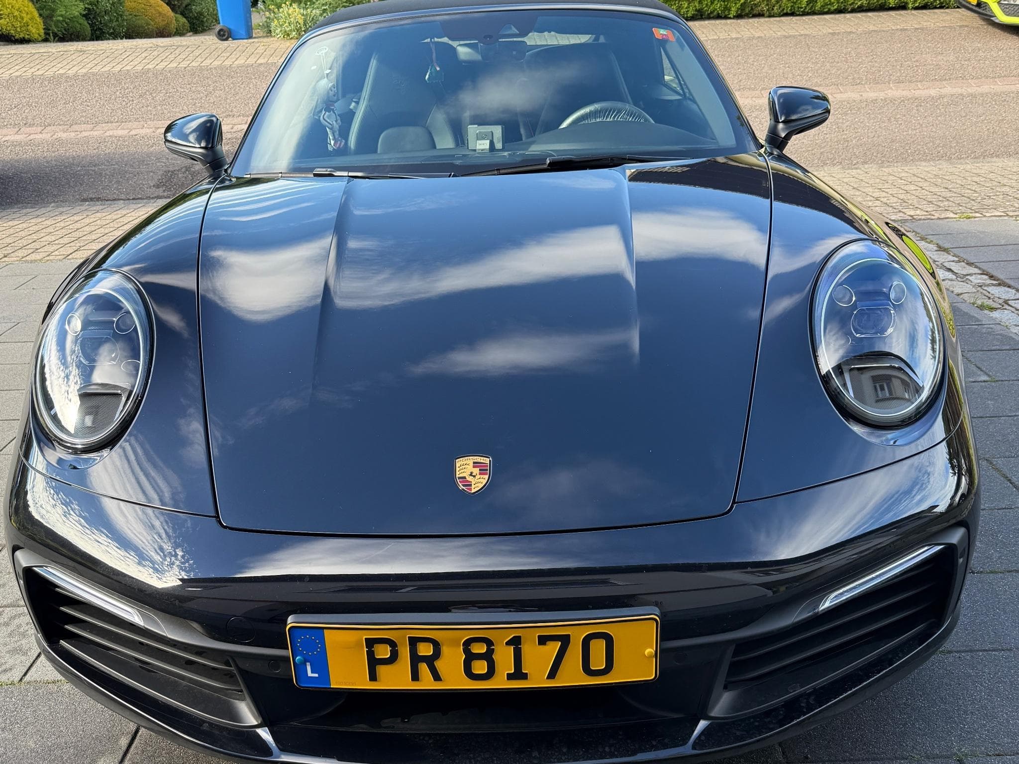 Porsche 911 992 Carrera 4 Cabrio (2023) - Photo 3