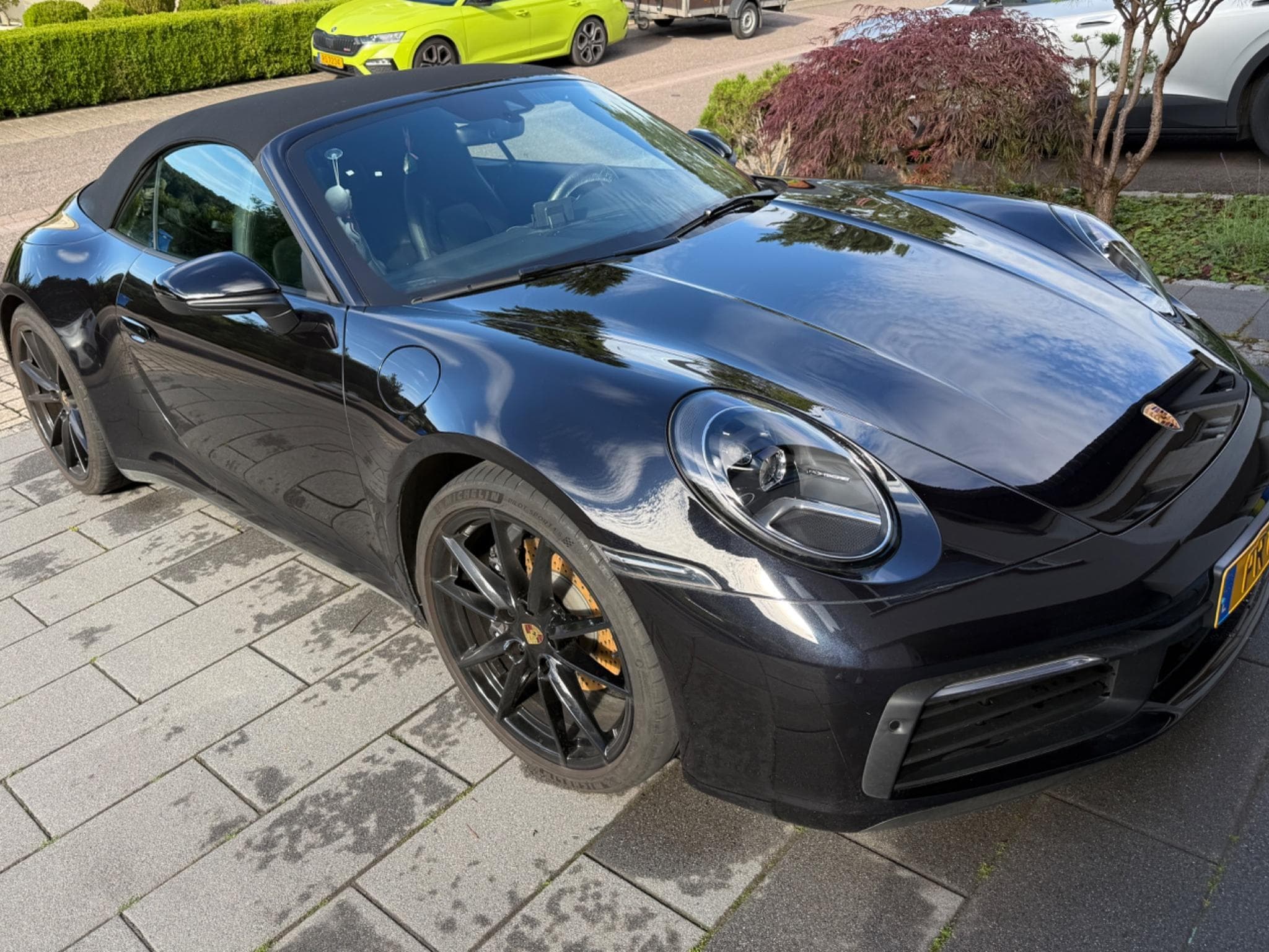 Porsche 911 992 Carrera 4 Cabrio (2023) - Photo 4