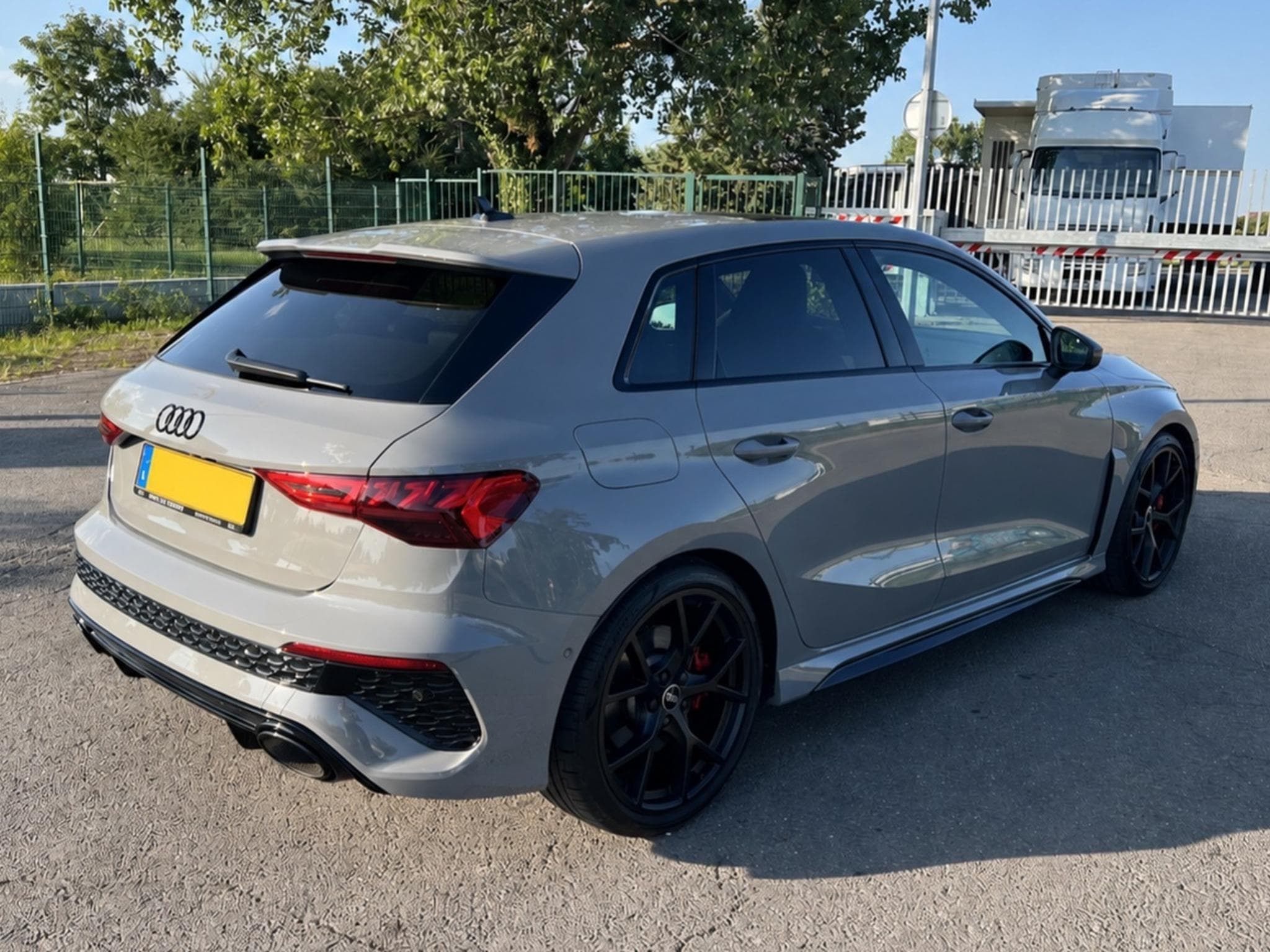 Audi RS3 (2024) - Foto 2