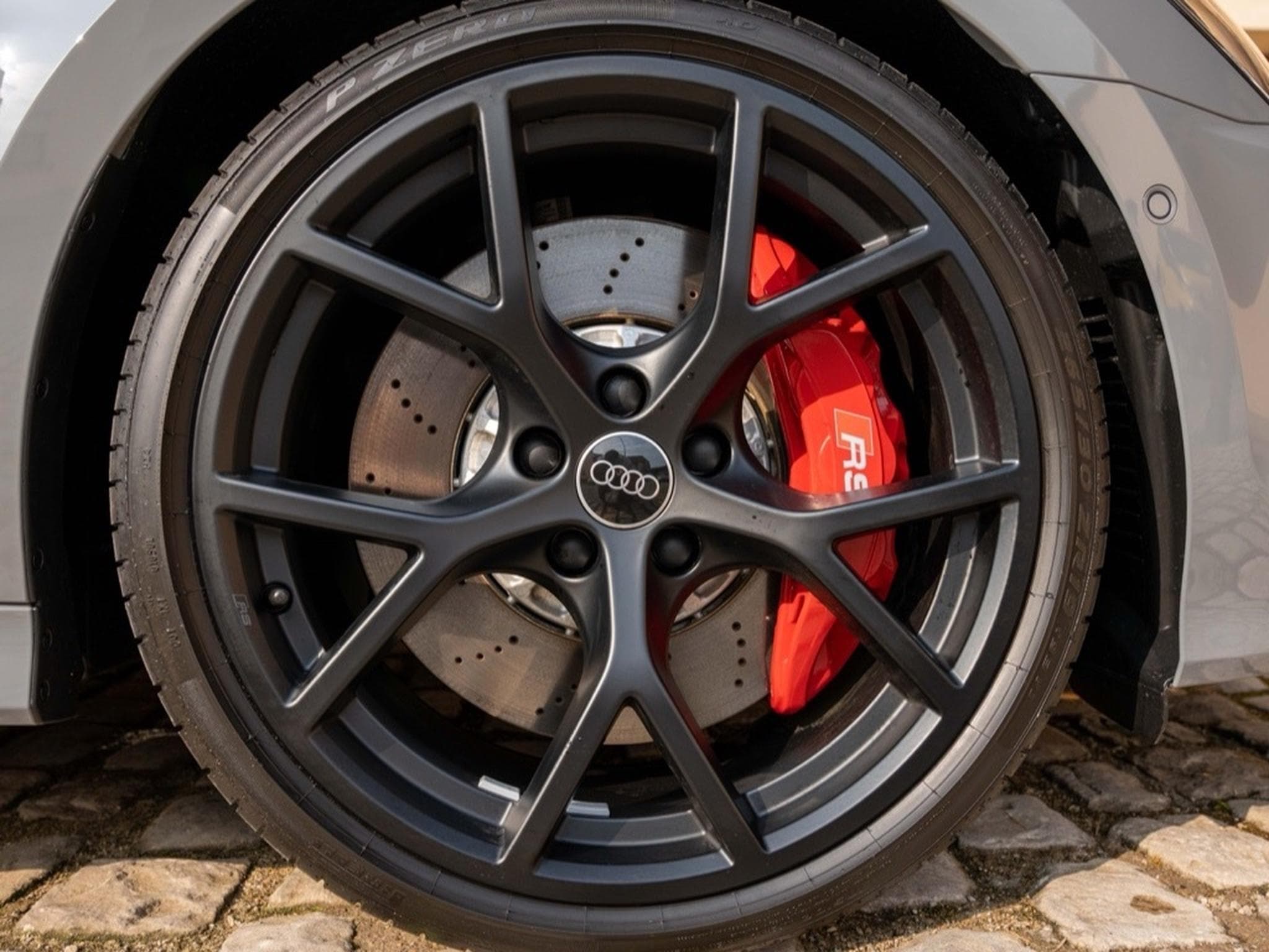 Audi RS3 (2024) - Foto 10