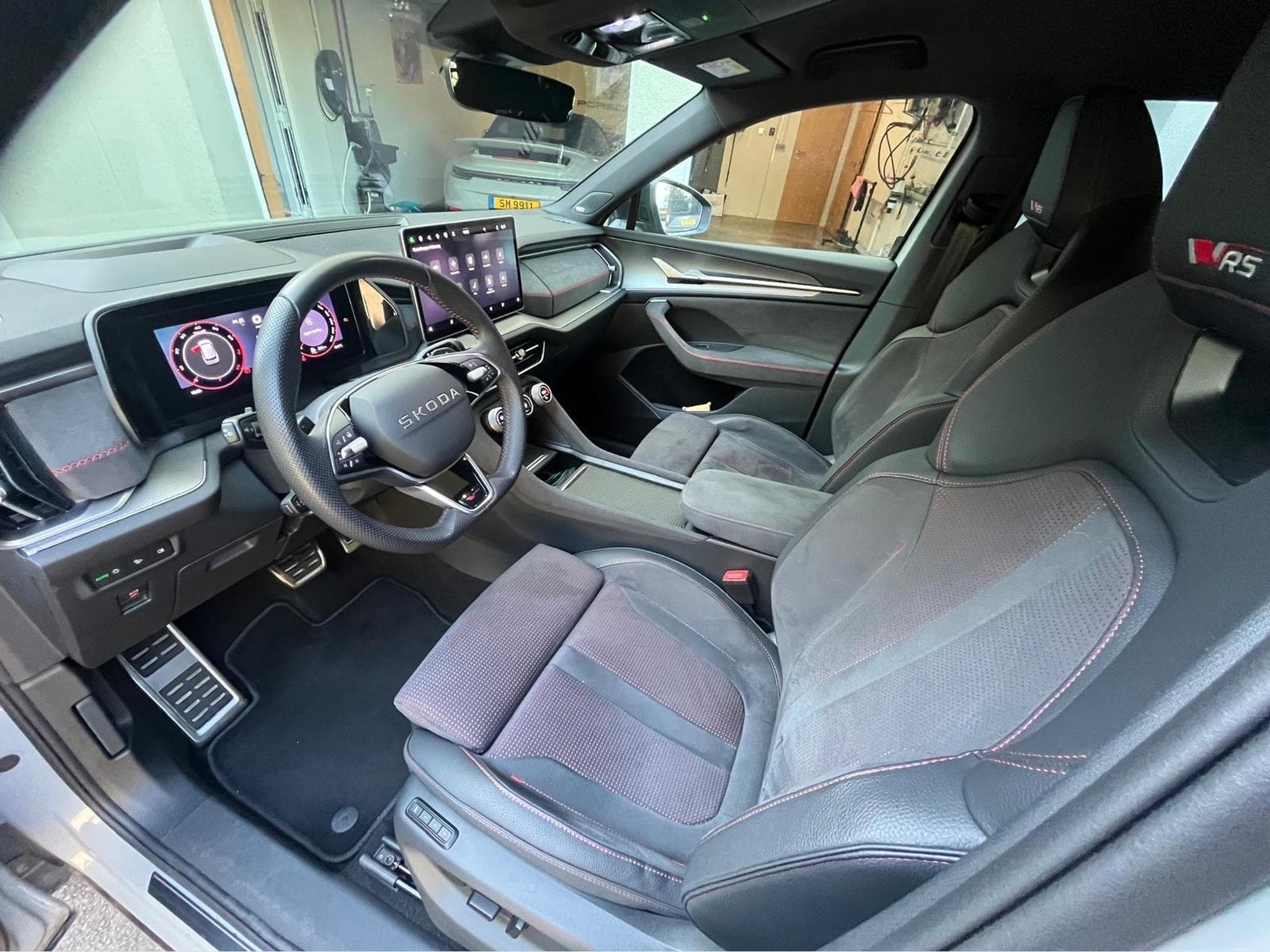 Skoda Kodiaq RS 2.0 TSI 4X4 (2025) - Foto 8