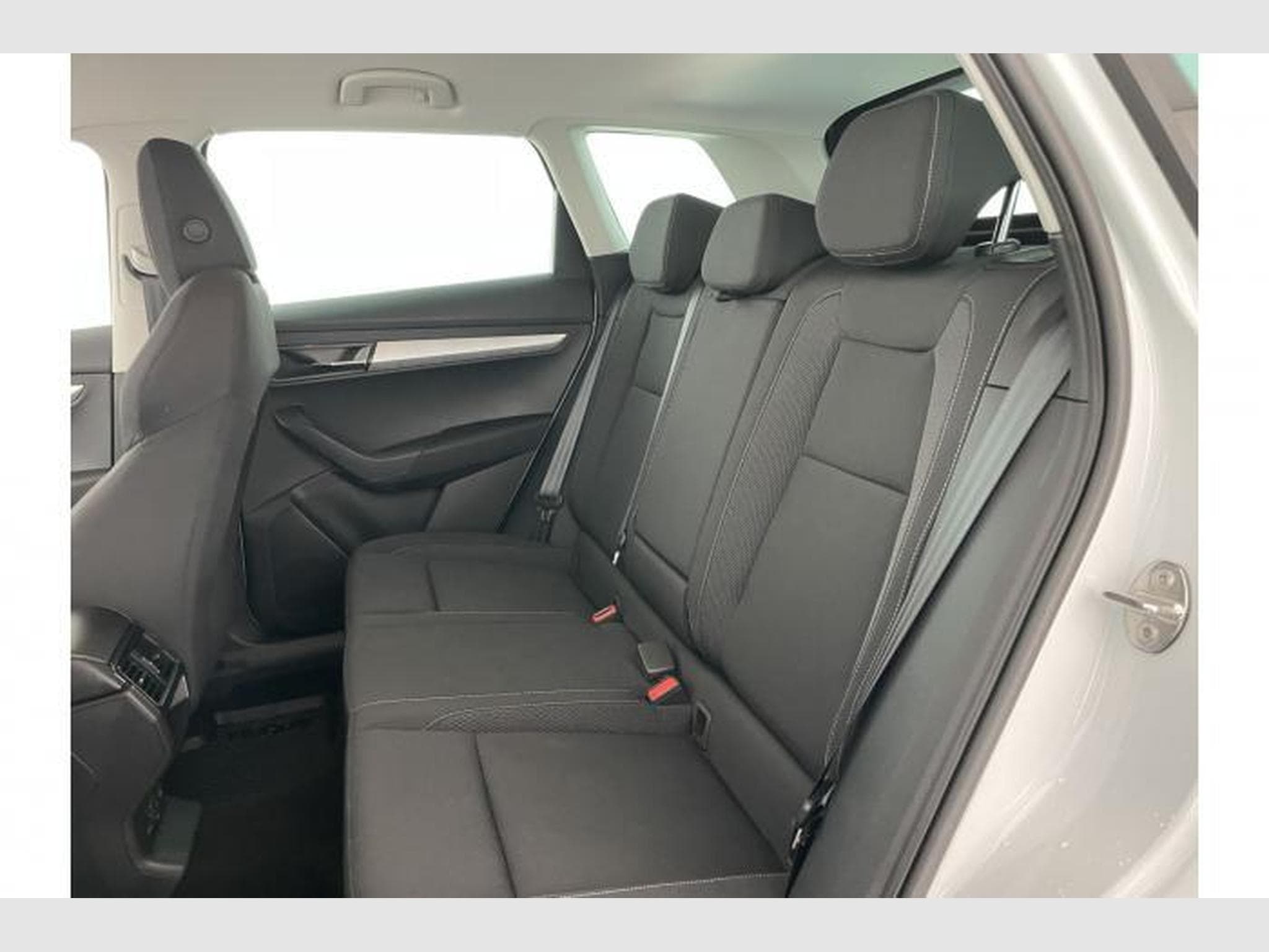 Skoda Karoq Selection (2025) - Foto 13