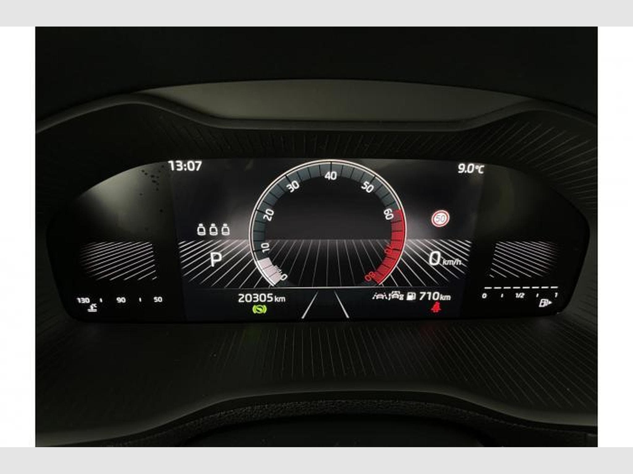 Skoda Karoq Selection (2025) - Foto 17