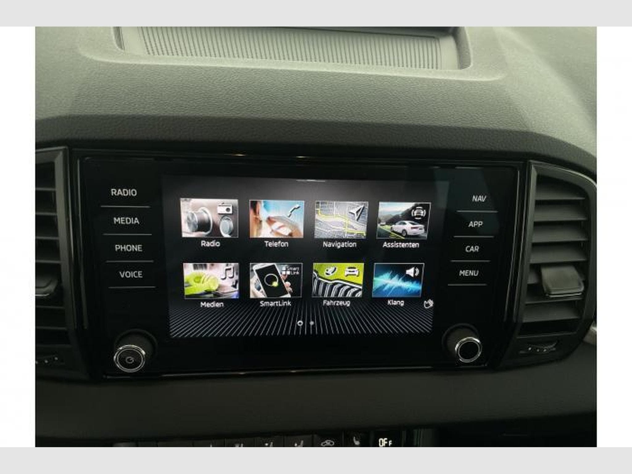 Skoda Karoq Selection (2025) - Foto 18