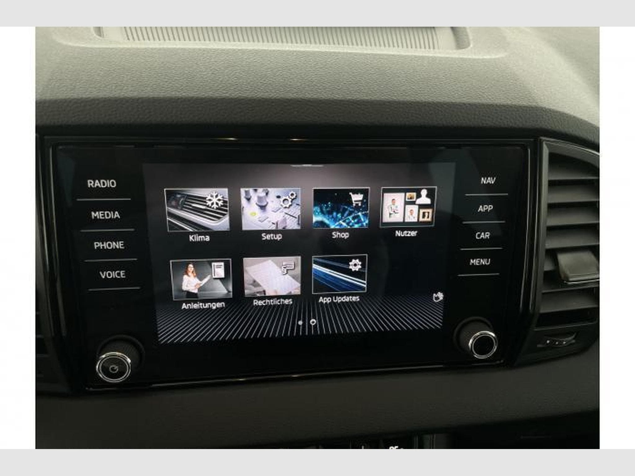 Skoda Karoq Selection (2025) - Foto 19