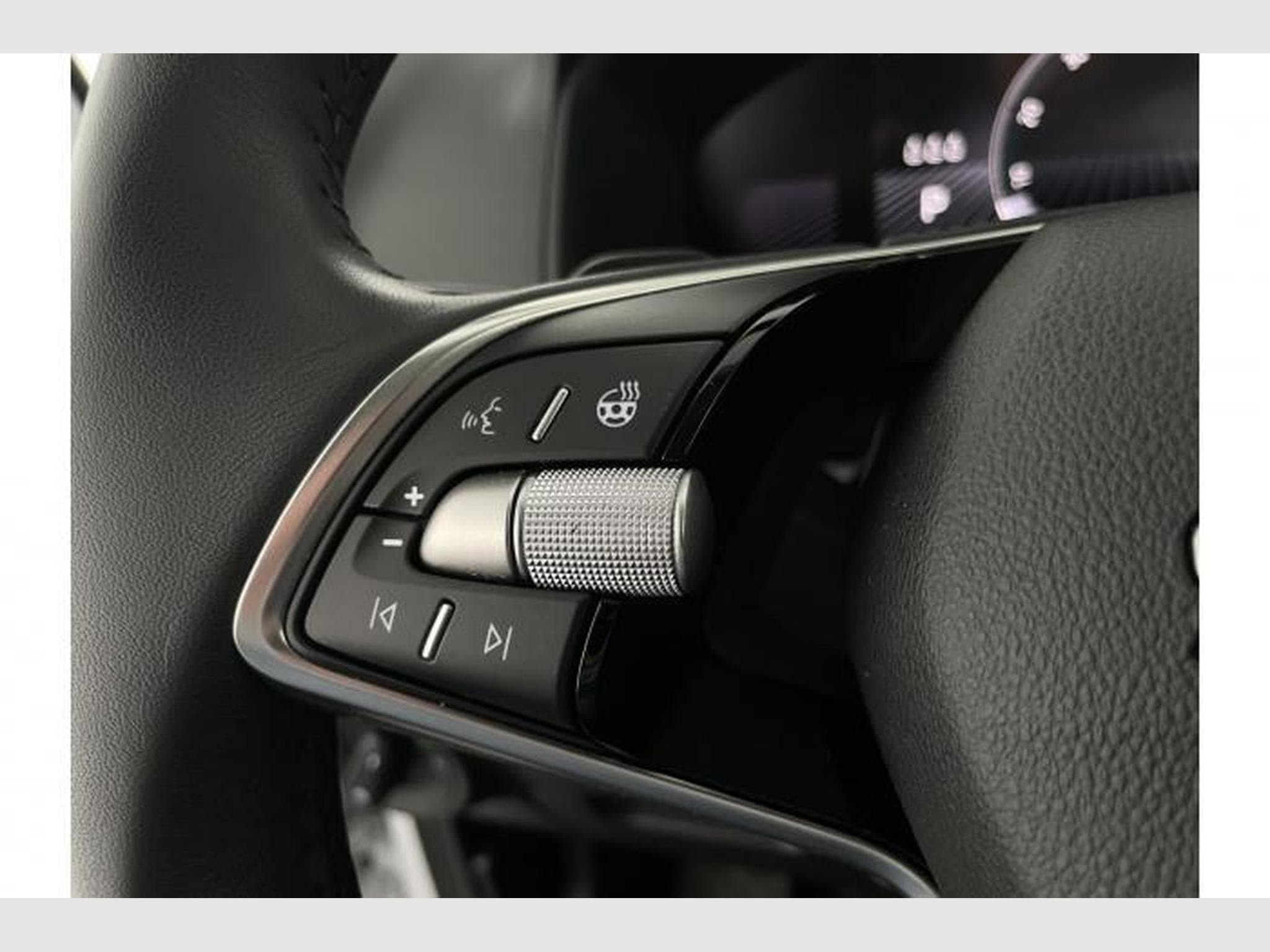 Skoda Karoq Selection (2025) - Foto 23