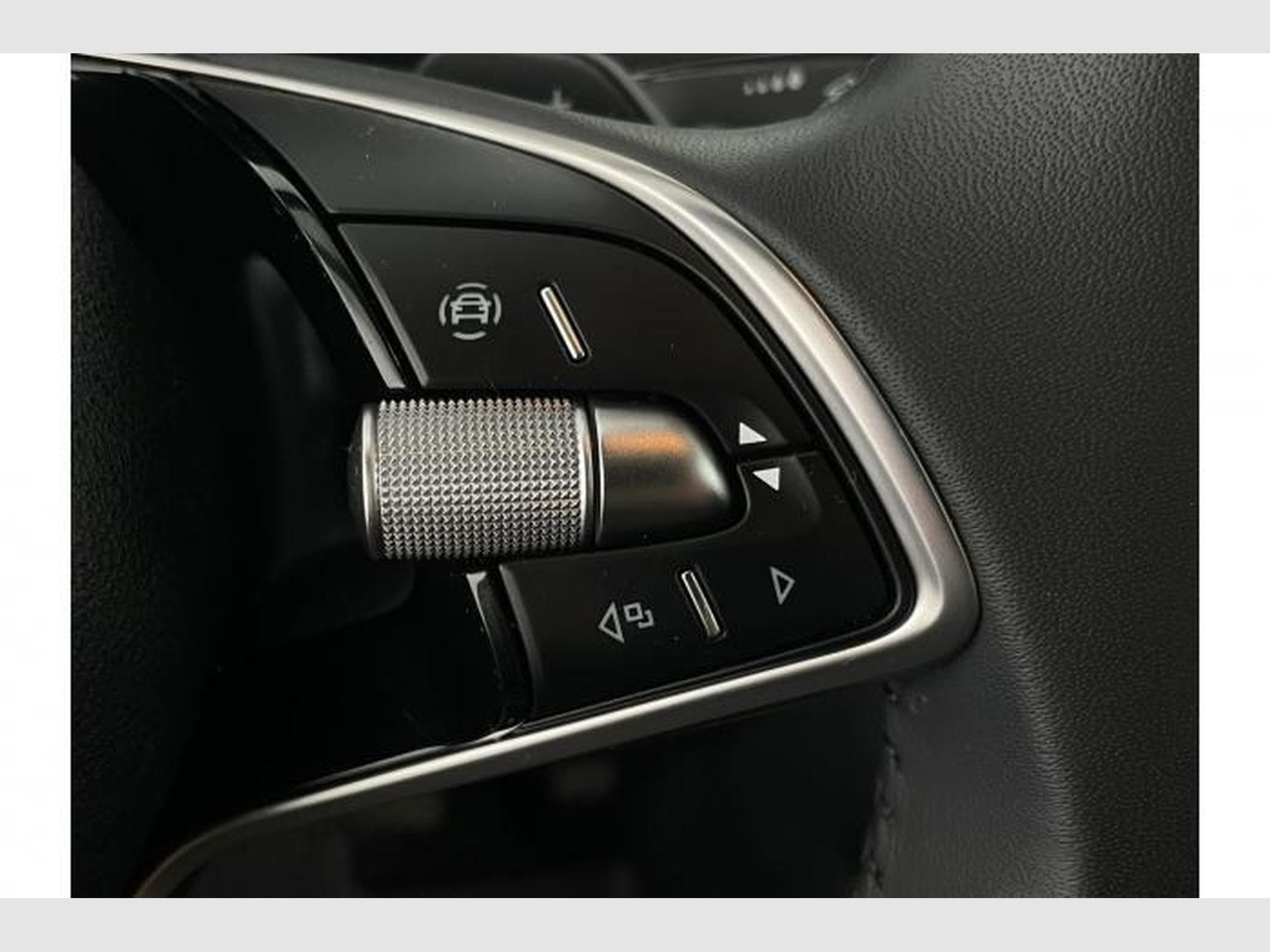 Skoda Karoq Selection (2025) - Foto 24