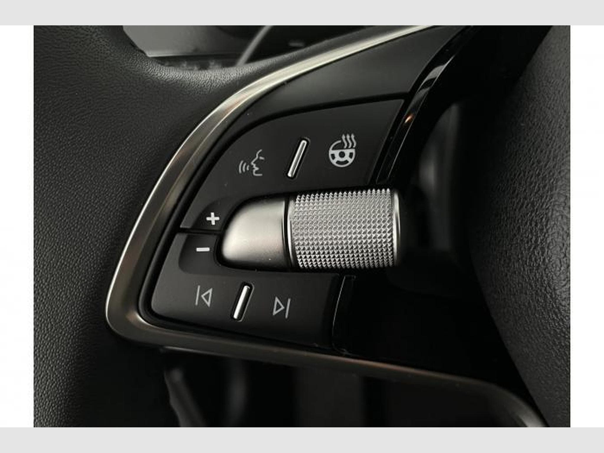 Skoda Karoq Selection (2025) - Foto 25